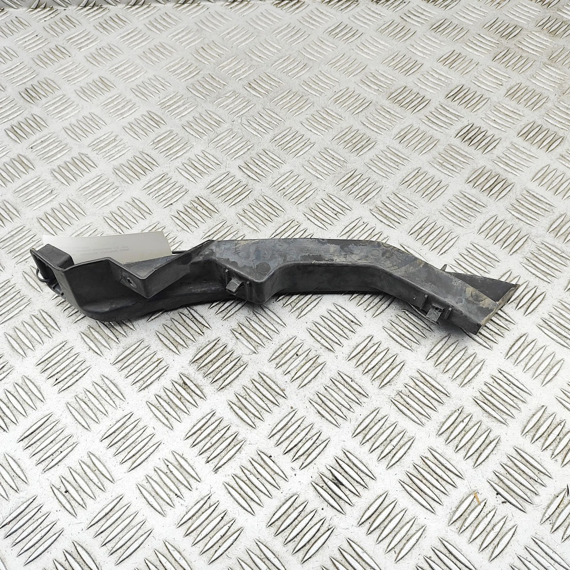 Porsche Cayenne Front Right Bumper Bracket Front Right Bumper Bracket — PORSCHE CAYENNE (9...