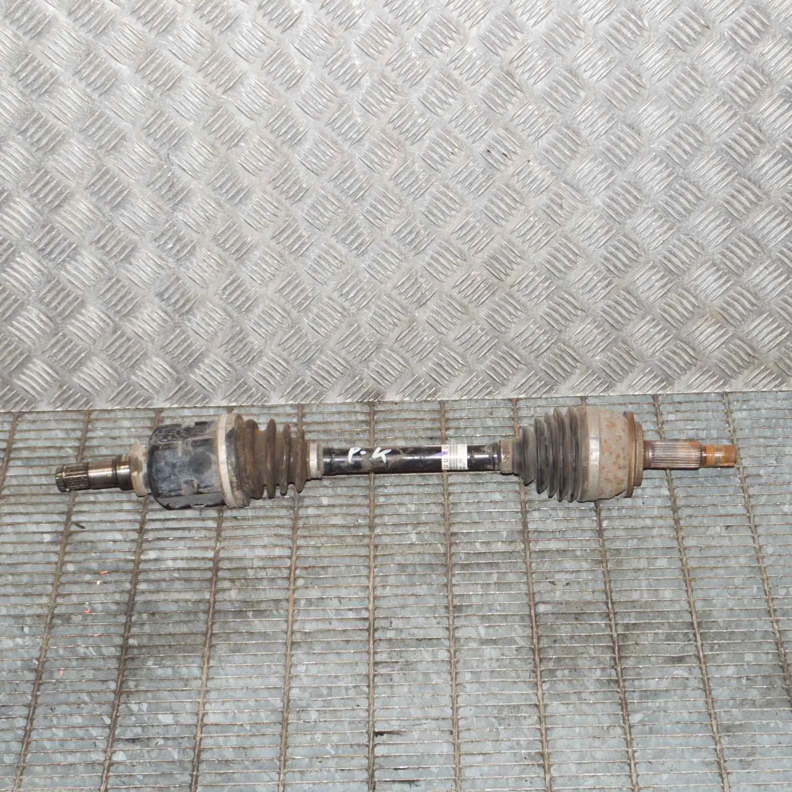 Toyota Auris Front Left Driveshaft Front Left Driveshaft — TOYOTA AURIS (TOURING S...