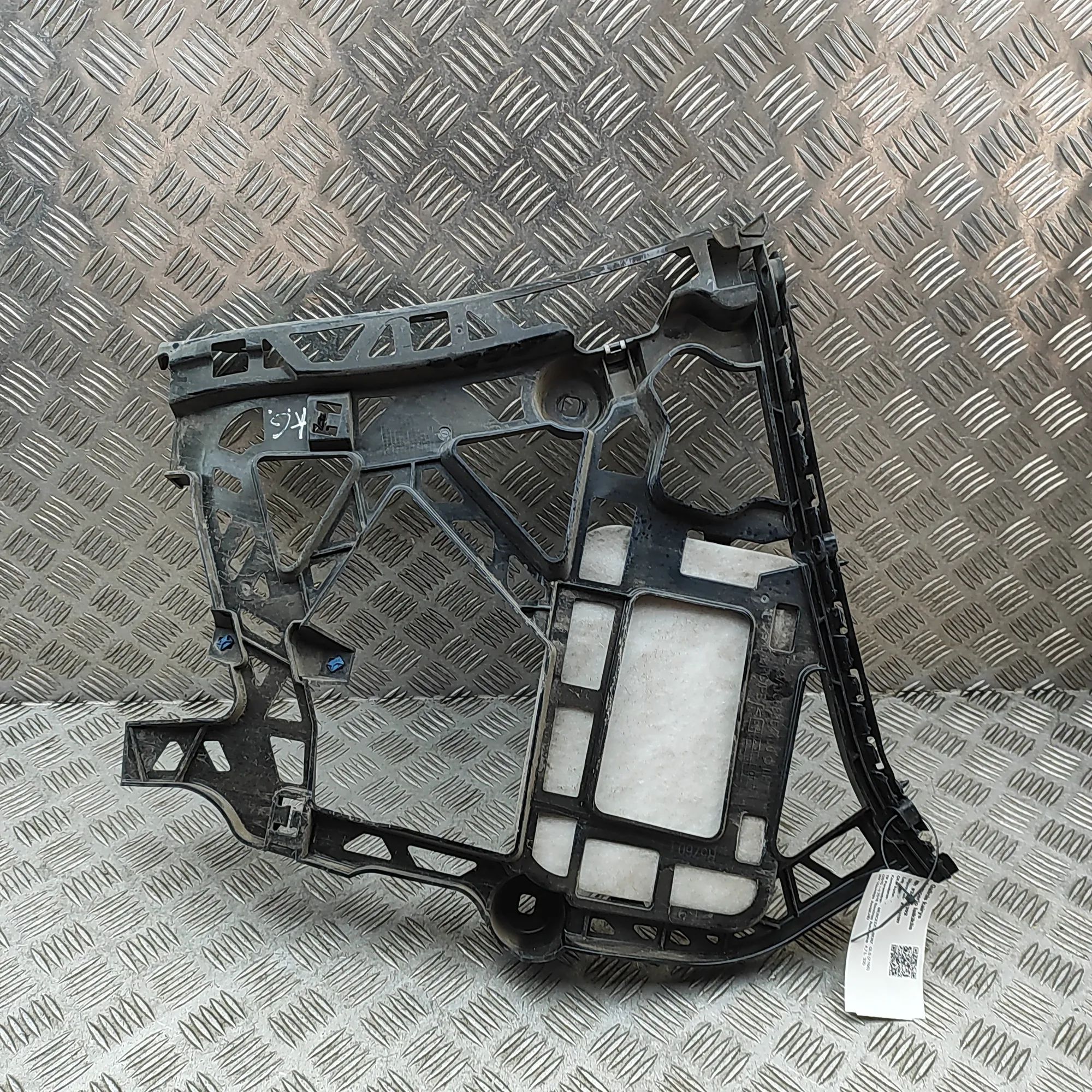Mercedes-Benz GL / GLS (X166) Rear Left Bumper Bracket Rear Left Bumper Bracket — MERCEDES BENZ GLS (X...