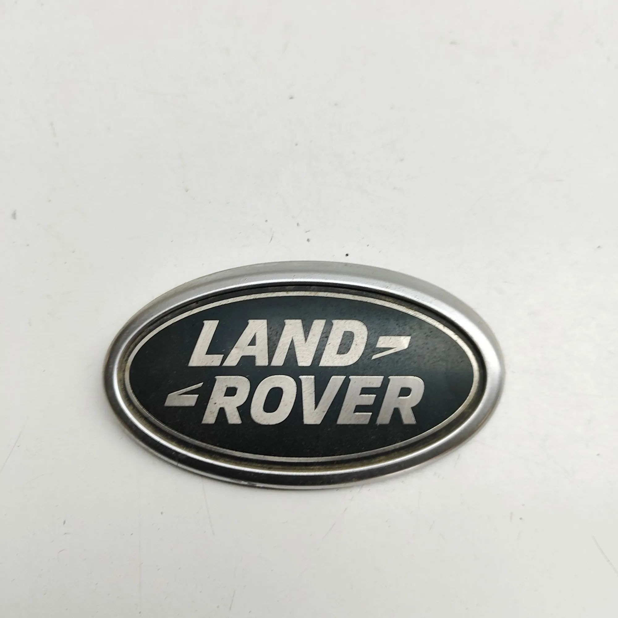 Land Rover Discovery Manufacturer emblem Manufacturer emblem — LAND ROVER DISCOVERY (V L...