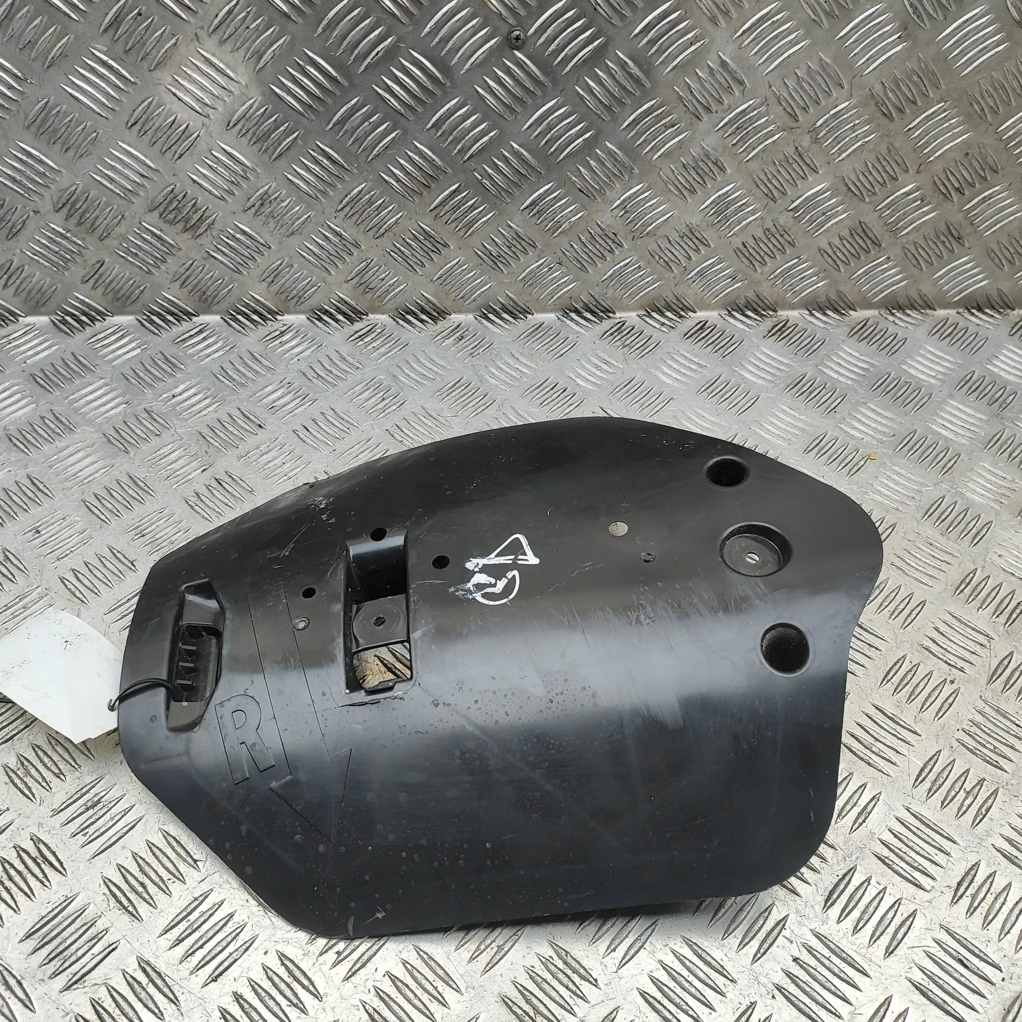 BMW X5 (G05) Suspension arm cover Suspension arm cover — BMW X5 (G05) (2018-...) ...