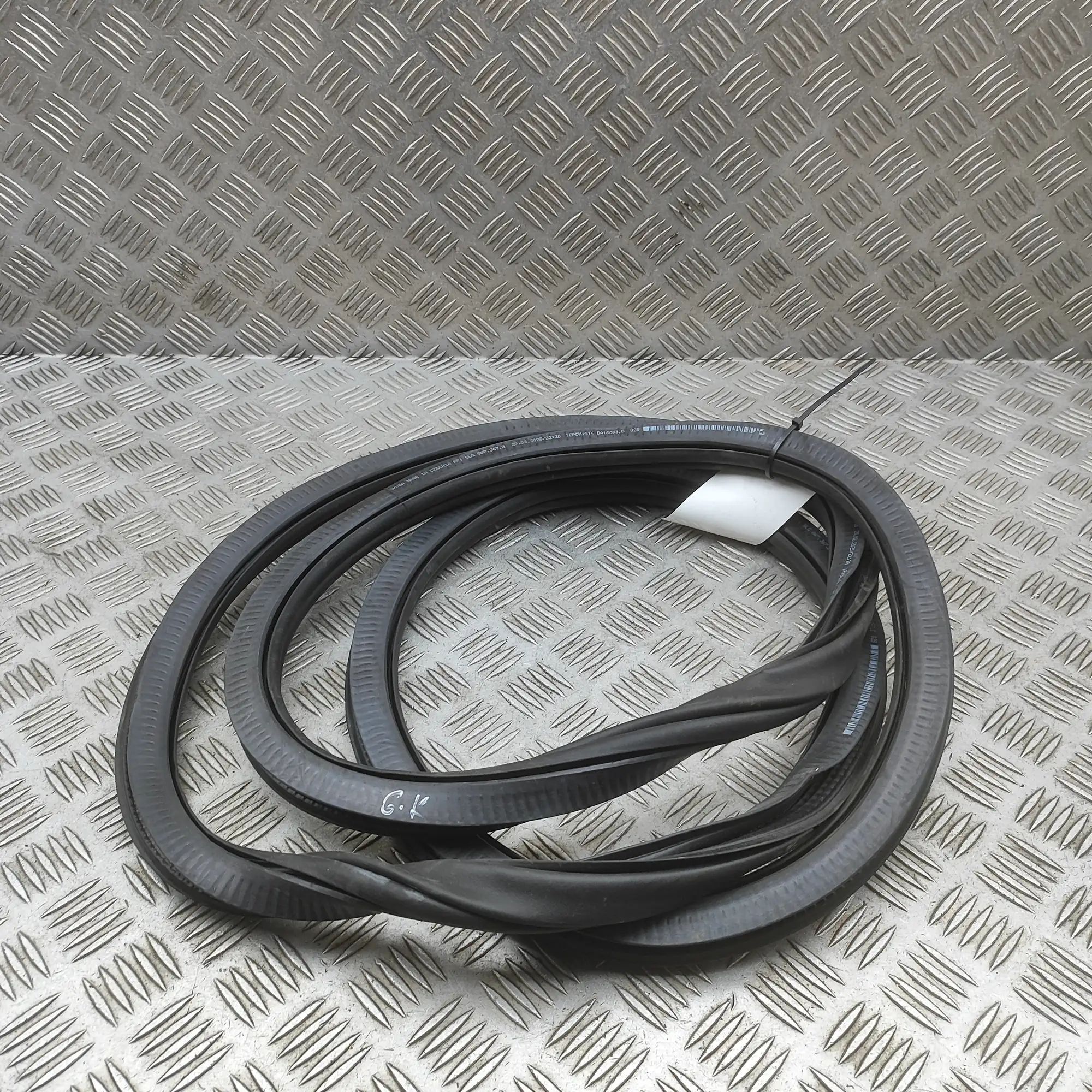 Skoda Elroq  Door rubber seal — rear left Door rubber seal — rear left — SKODA ELROQ (202...