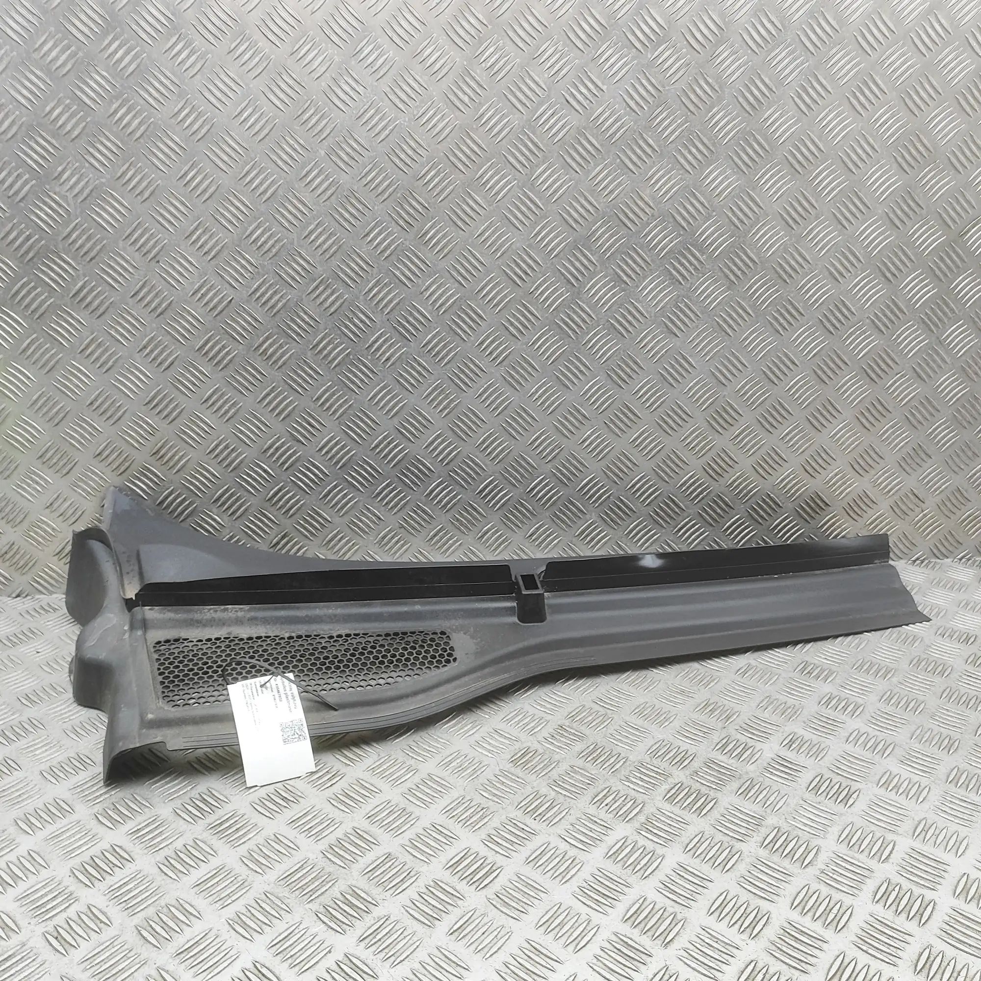 Skoda Elroq  Front Wiper Cowl Trim Front Wiper Cowl Trim — SKODA ELROQ (2024-...) ...