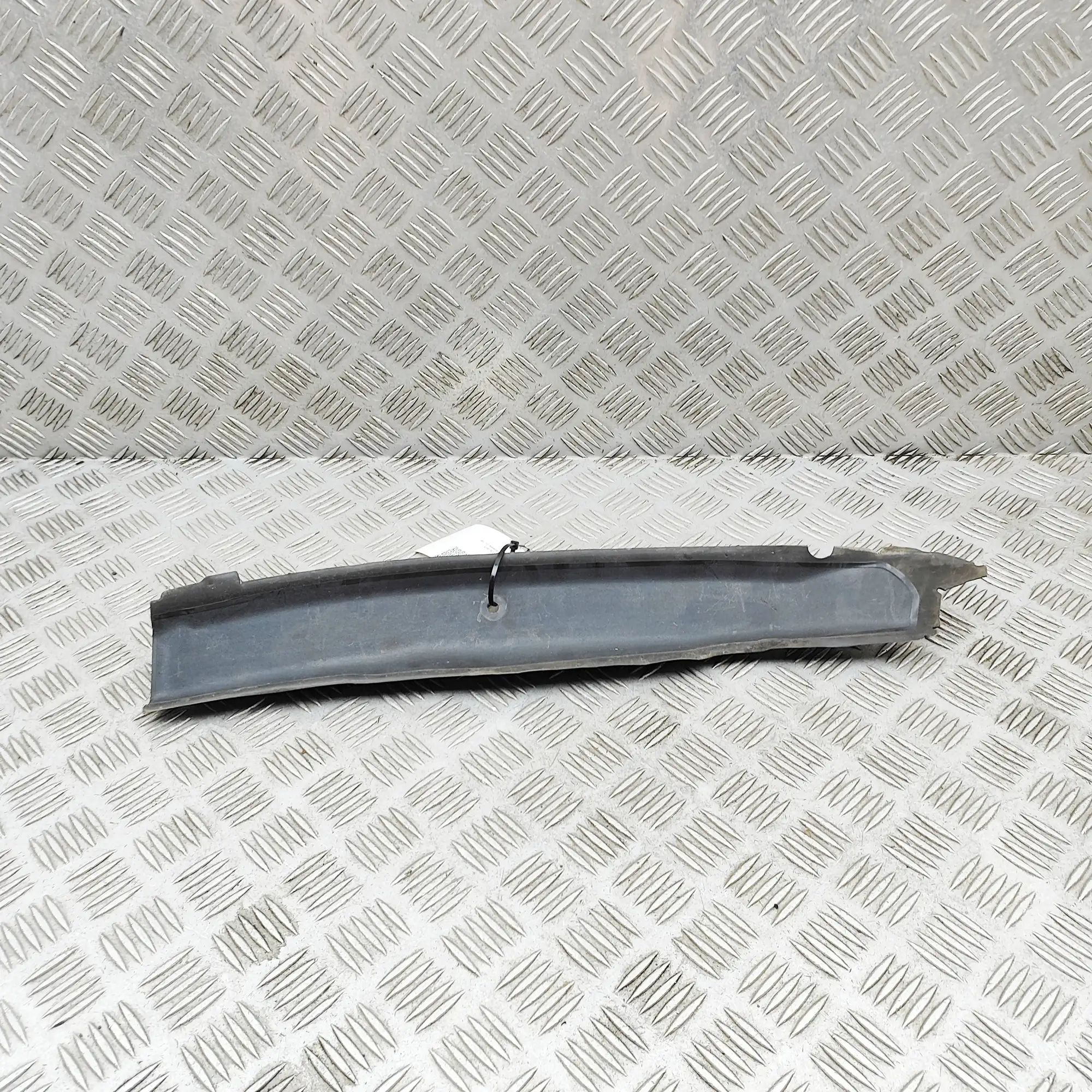 Volkswagen Arteon Plastic fender panel — front right Plastic fender panel — front right — VW ARTEON ...