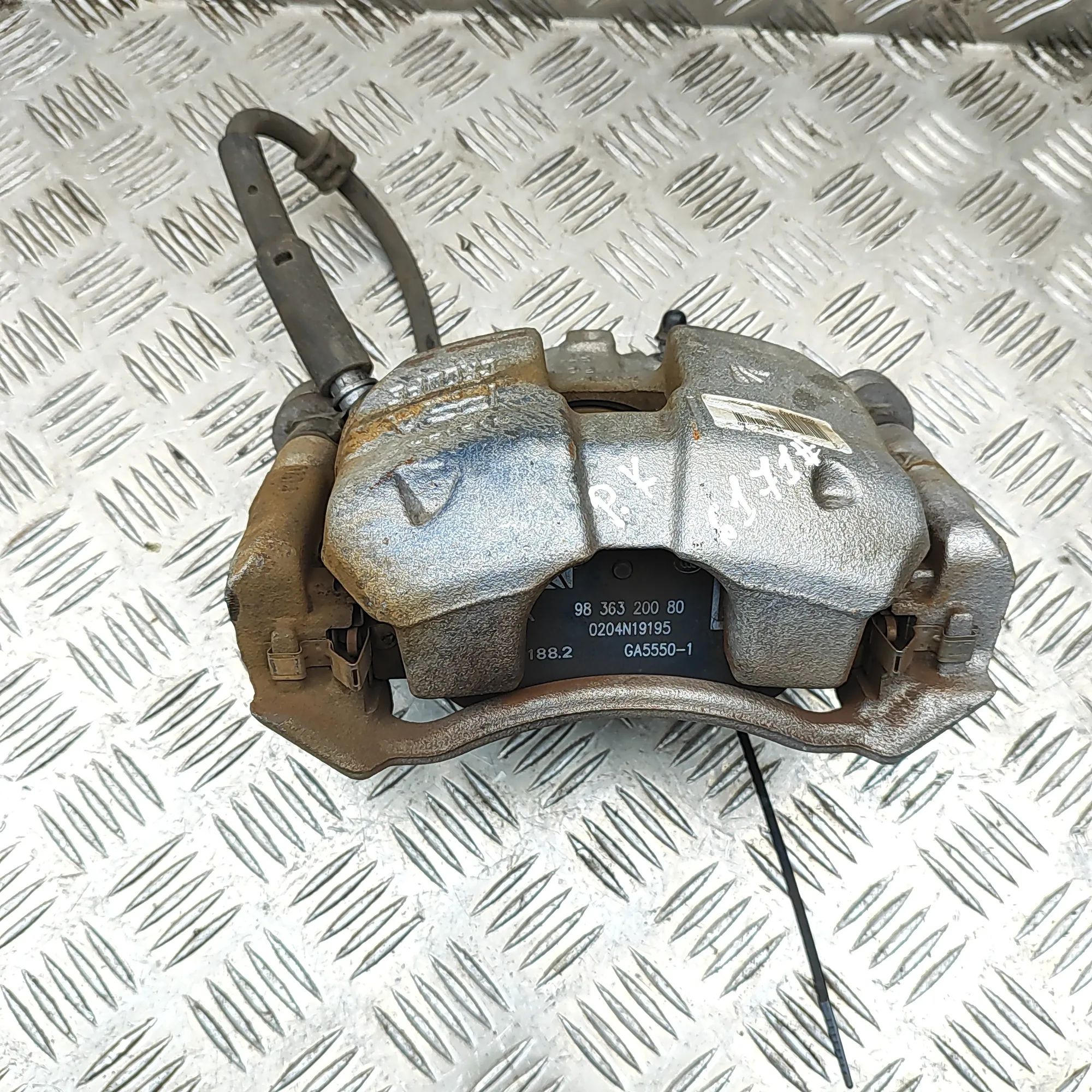 Peugeot 208 Brake caliper — front left Brake caliper — front left — PEUGEOT 208 (II UB...