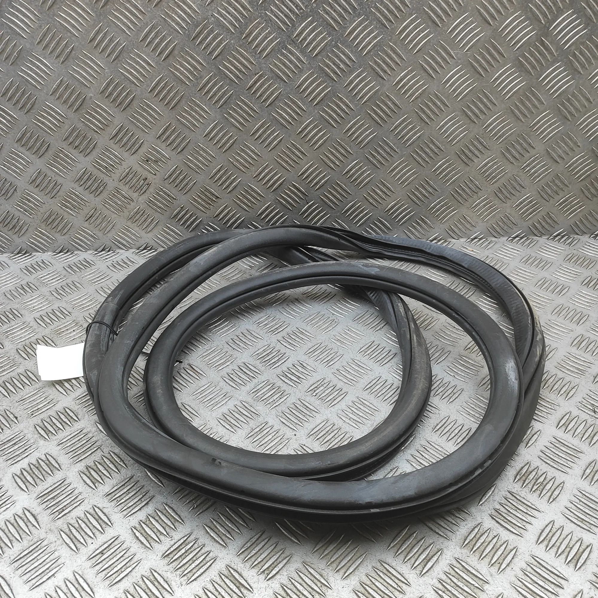 Skoda Elroq  Door rubber seal — front right Door rubber seal — front right — SKODA ELROQ (2...