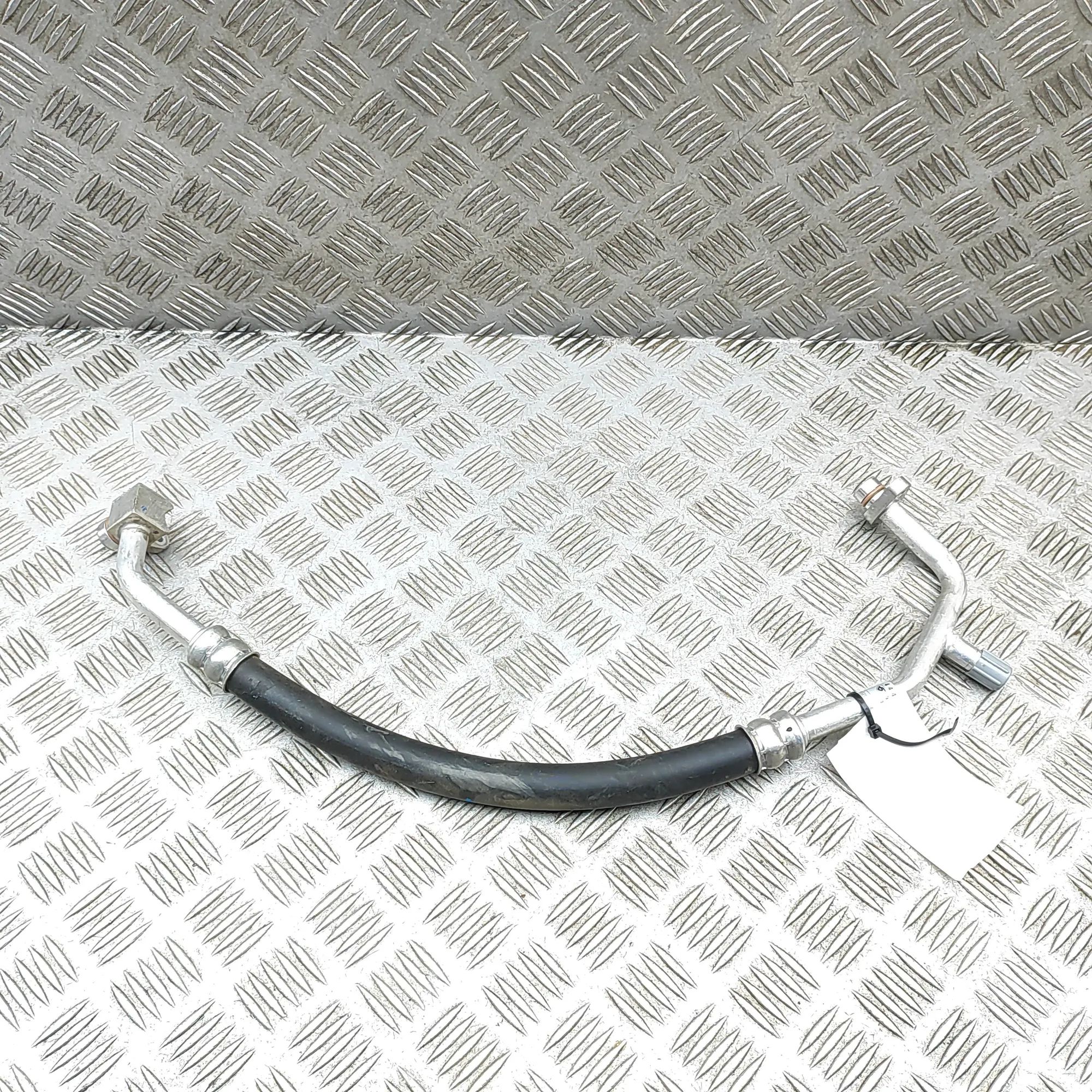 Nissan Leaf A/C Air Con Hose Pipe A/C Air Con Hose Pipe — NISSAN LEAF (ZE1) (2017...
