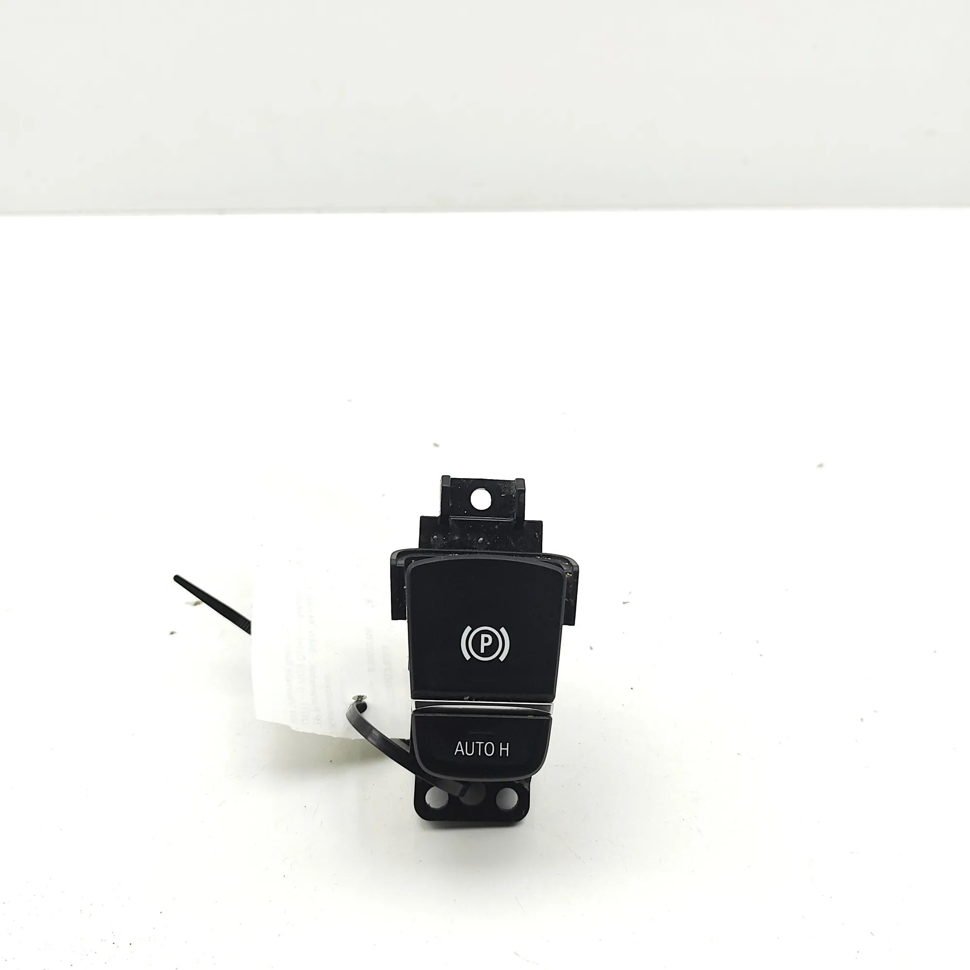 BMW X4 (G02) Parking brake button Parking brake button — BMW X4 (G02, F98) (2017-...