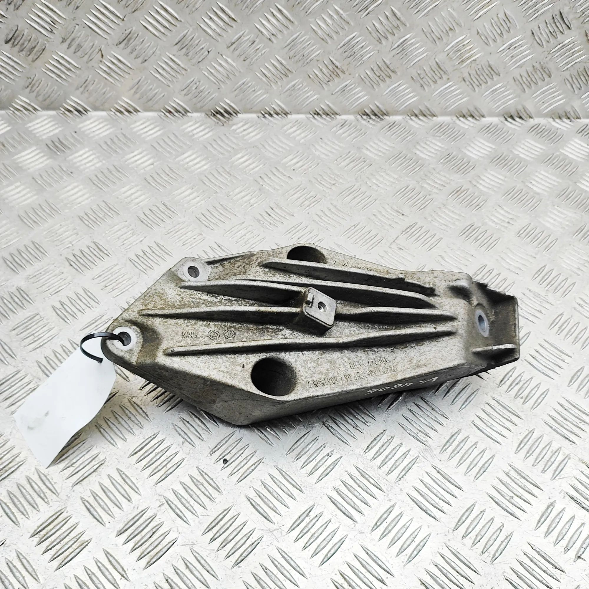 BMW X5 (G05) Left Side Engine Bracket Left Side Engine Bracket — BMW X5 (G05) (2018-....