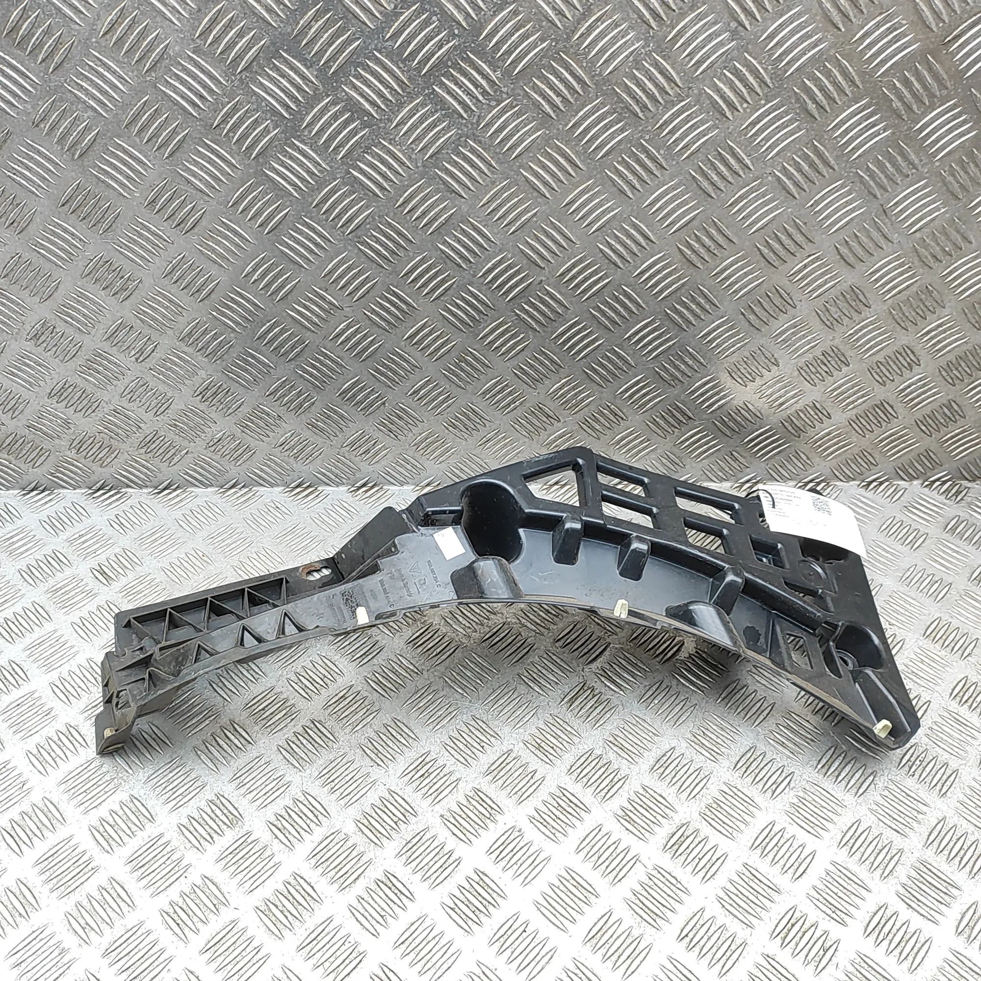 Porsche Macan Rear Right Bumper Bracket Rear Right Bumper Bracket — PORSCHE MACAN (DKN)...
