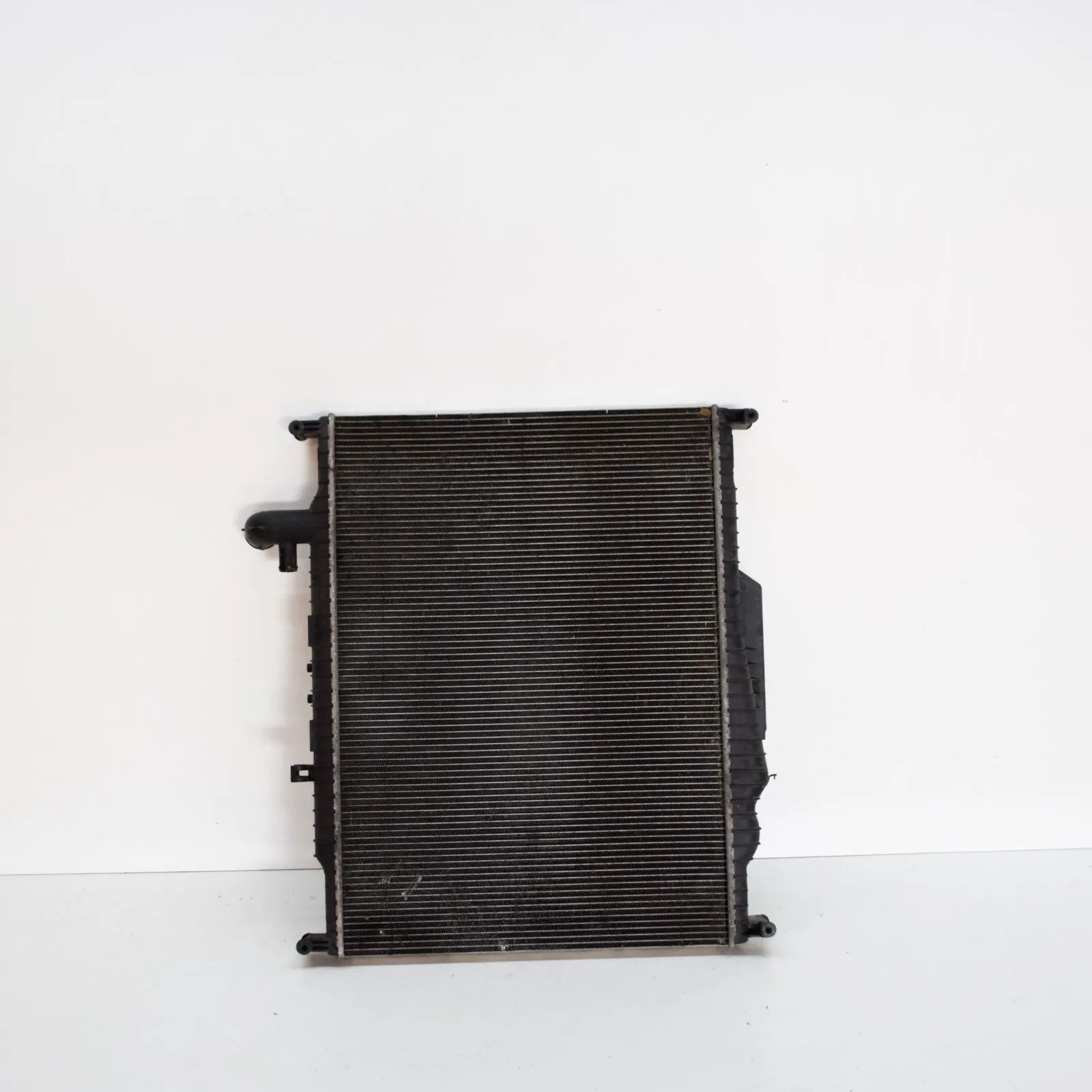 Land Rover Discovery Cooling Radiator Cooling Radiator — LAND ROVER DISCOVERY (IV L31...