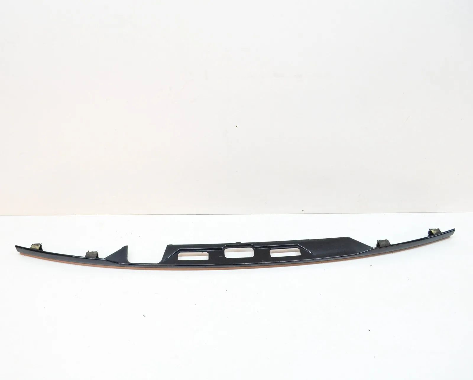 Land Rover Range Rover Sport (L494) Trim Number Plate Light Trim Number Plate Light — LAND ROVER RANGE ROVE...