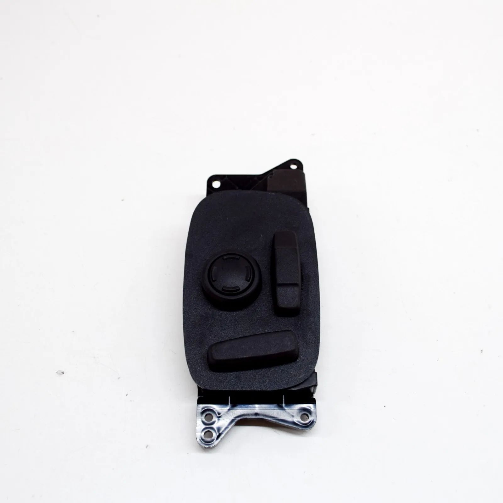Land Rover Range Rover Evoque Right Seat Control Buttons Right Seat Control Buttons — LAND ROVER RANGE R...