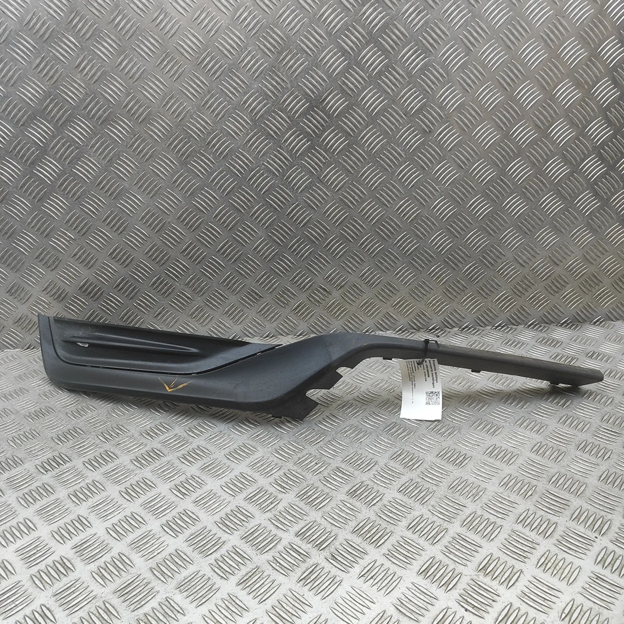 Volvo S60 Bumper moulding — front right Bumper moulding — front right — VOLVO S60 (II) ...