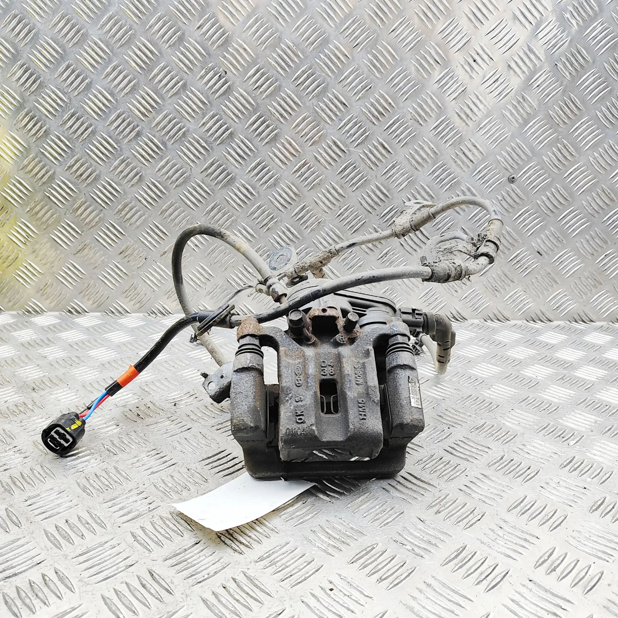 Hyundai Kona Brake caliper — rear right Brake caliper — rear right — HYUNDAI KONA (2017...