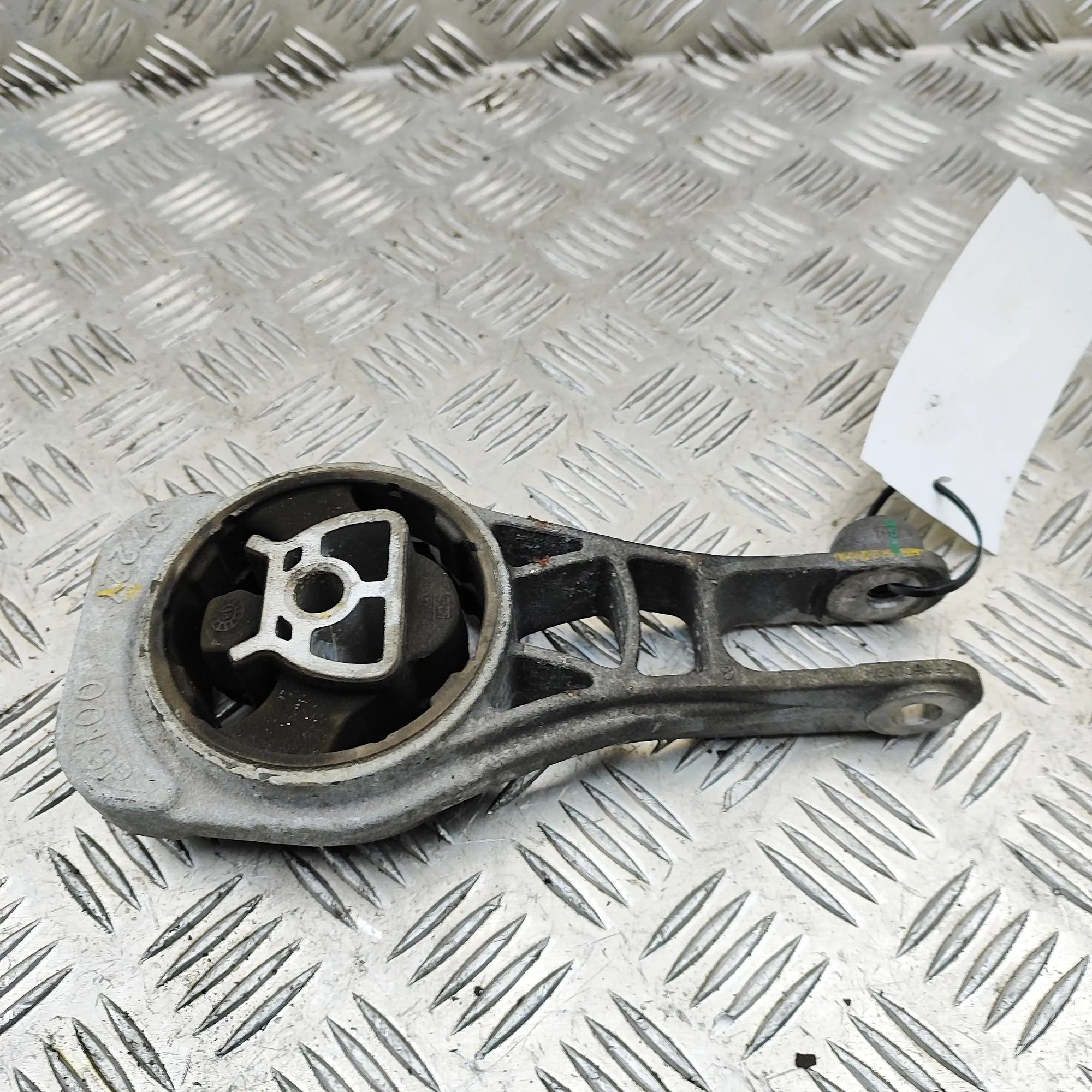 Opel Mokka (A) Engine Mount rear Engine Mount rear — OPEL MOKKA (MOKKA X) (2012-...