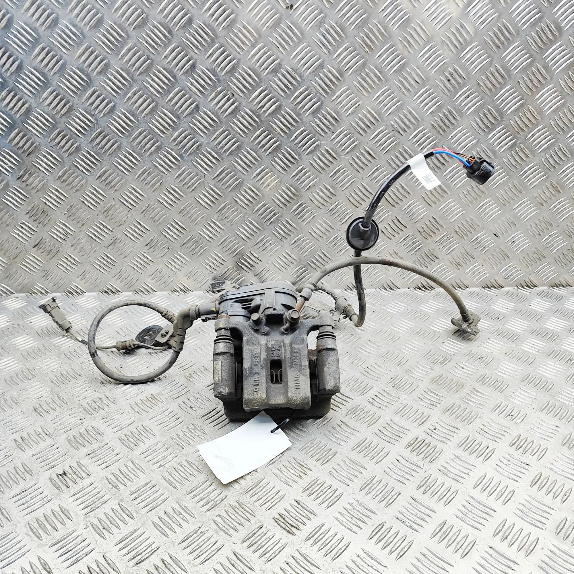 Hyundai Kona Brake caliper — rear left Brake caliper — rear left — HYUNDAI KONA (2017-...