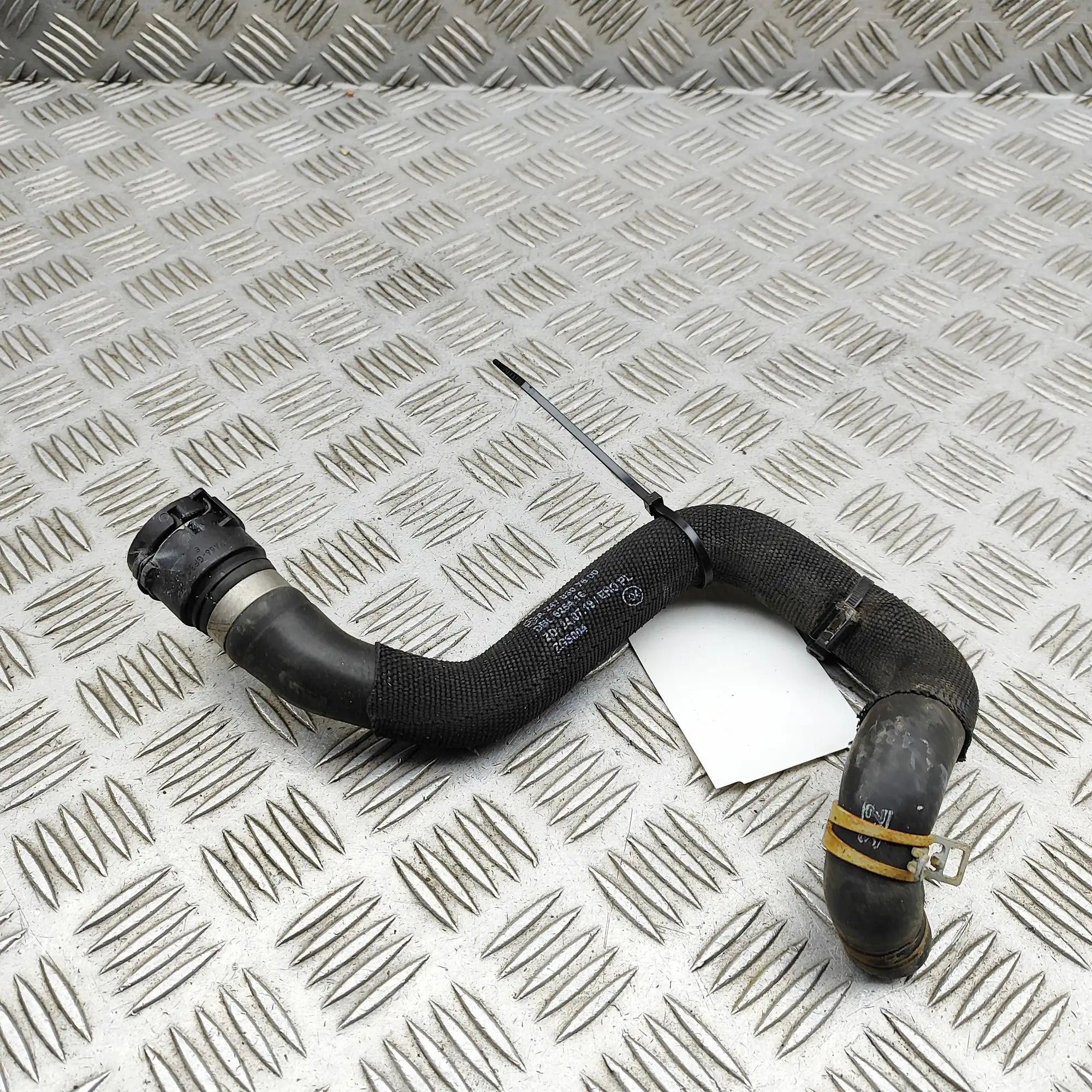 Mercedes-Benz GLA / EQA (H247) Шланг системы охлаждения Coolant hose — MERCEDES BENZ GLA (H247) (2020-....