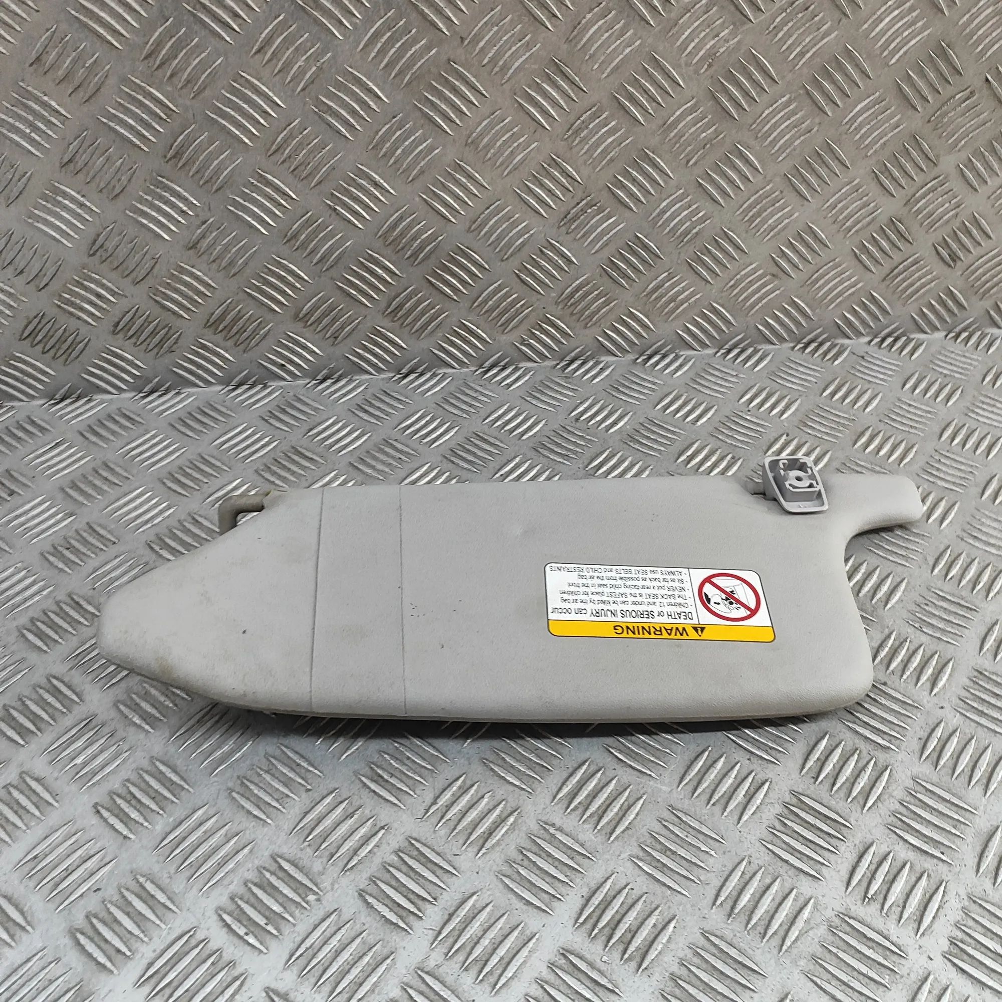 Isuzu D-Max Left Side Sun Visor Left Side Sun Visor — ISUZU D-MAX (I TFR, TFS) ...