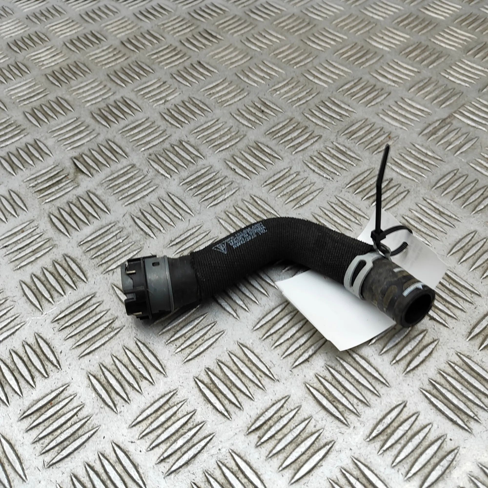Porsche 911 (992) Coolant hose Coolant hose — PORSCHE 911 (992) (2019-...) — 0...