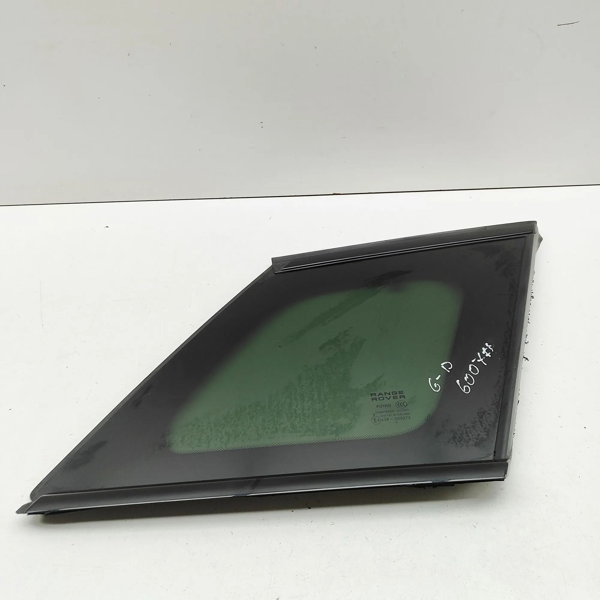Land Rover Range Rover Evoque Rear Right Quarter Window Rear Right Quarter Window — LAND ROVER RANGE RO...