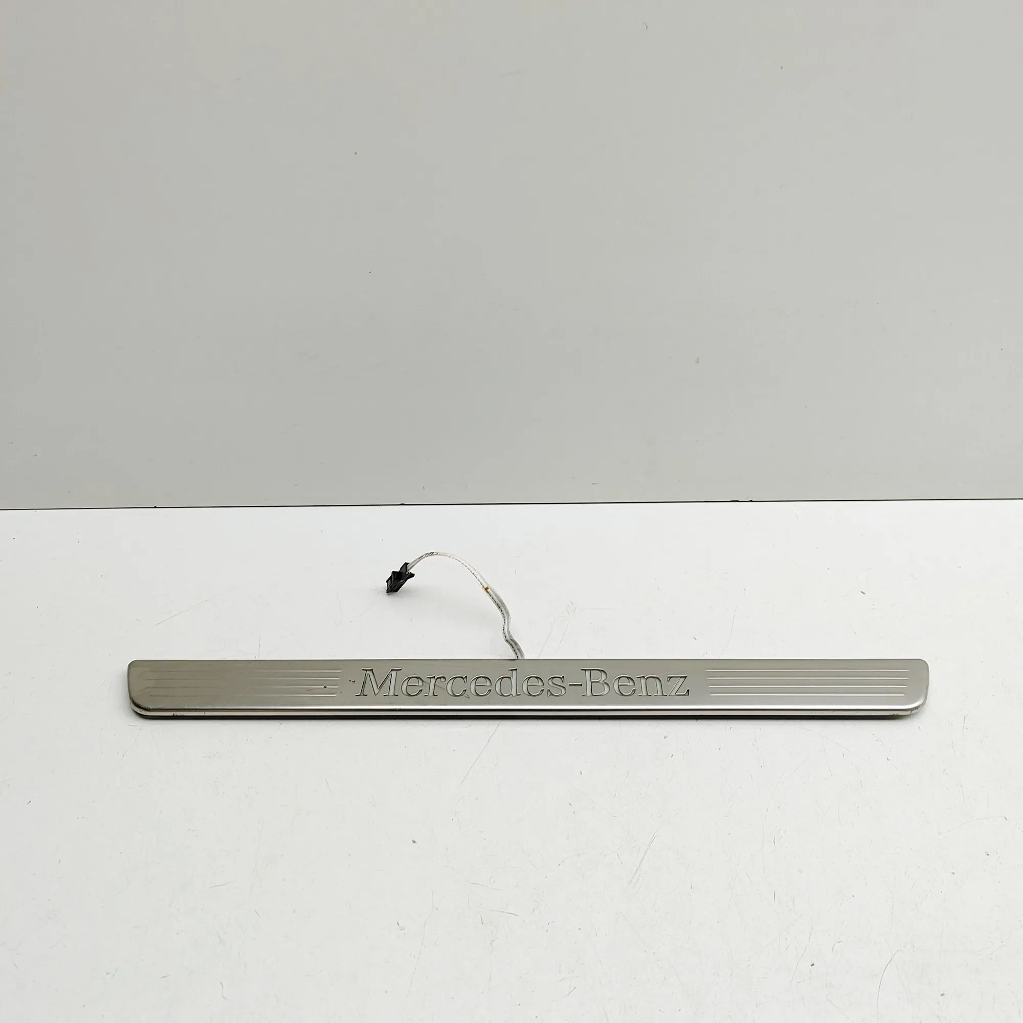 Mercedes-Benz GLA / EQA (H247) Sill trim — front left Sill trim — front left — MERCEDES BENZ GLA (H24...