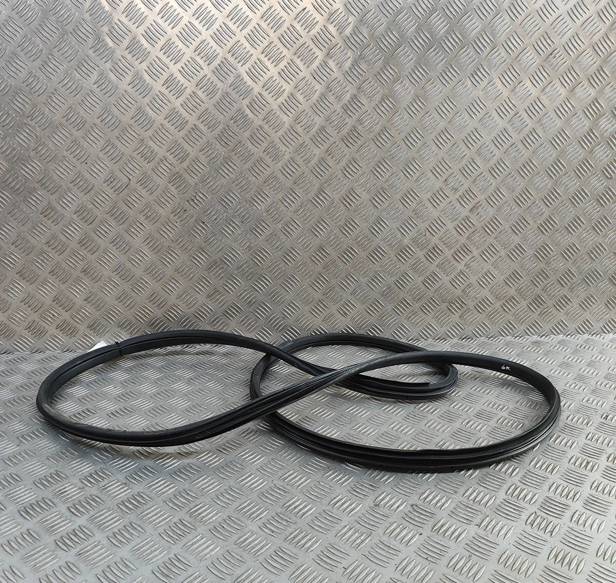 Nissan Ariya Door rubber seal — rear left Door rubber seal — rear left — NISSAN ARIYA (FE...