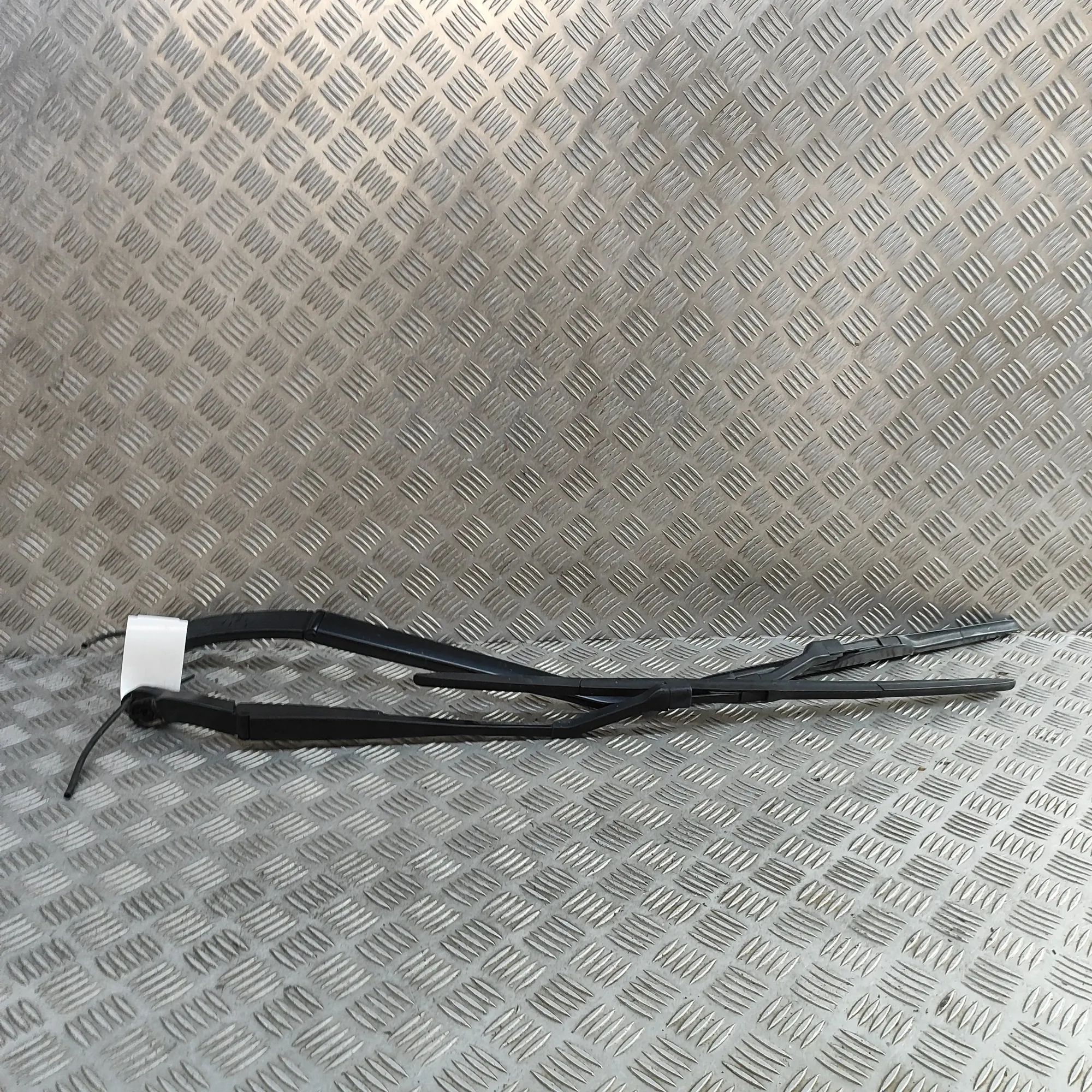 Nissan Ariya Front Wiper Arms Front Wiper Arms — NISSAN ARIYA (FE0) (2020-......