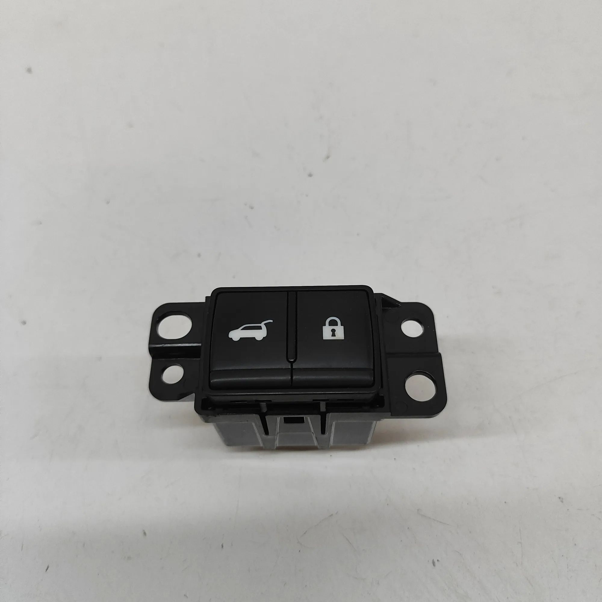 Nissan Ariya Tailgate Open Switch Tailgate Open Switch — NISSAN ARIYA (FE0) (2020...