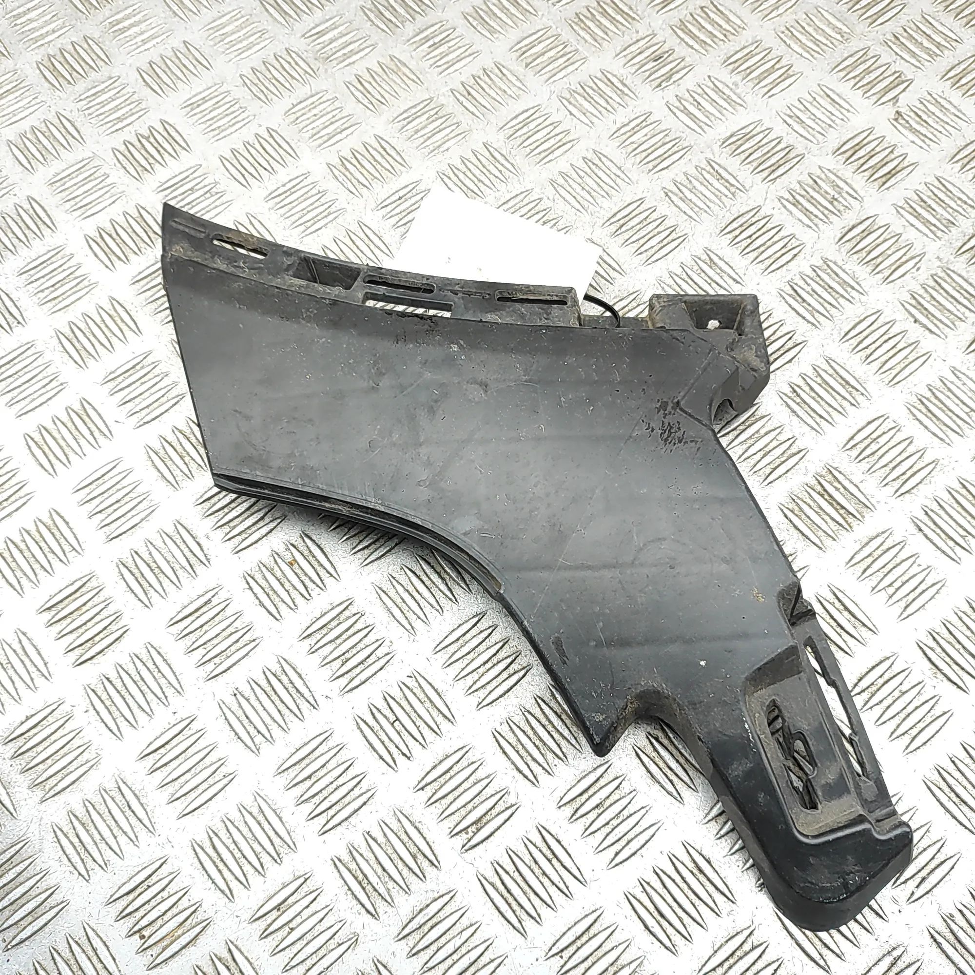 Mercedes-Benz GLC (X253) Front Left Bumper Bracket Front Left Bumper Bracket — MERCEDES BENZ GLC (...