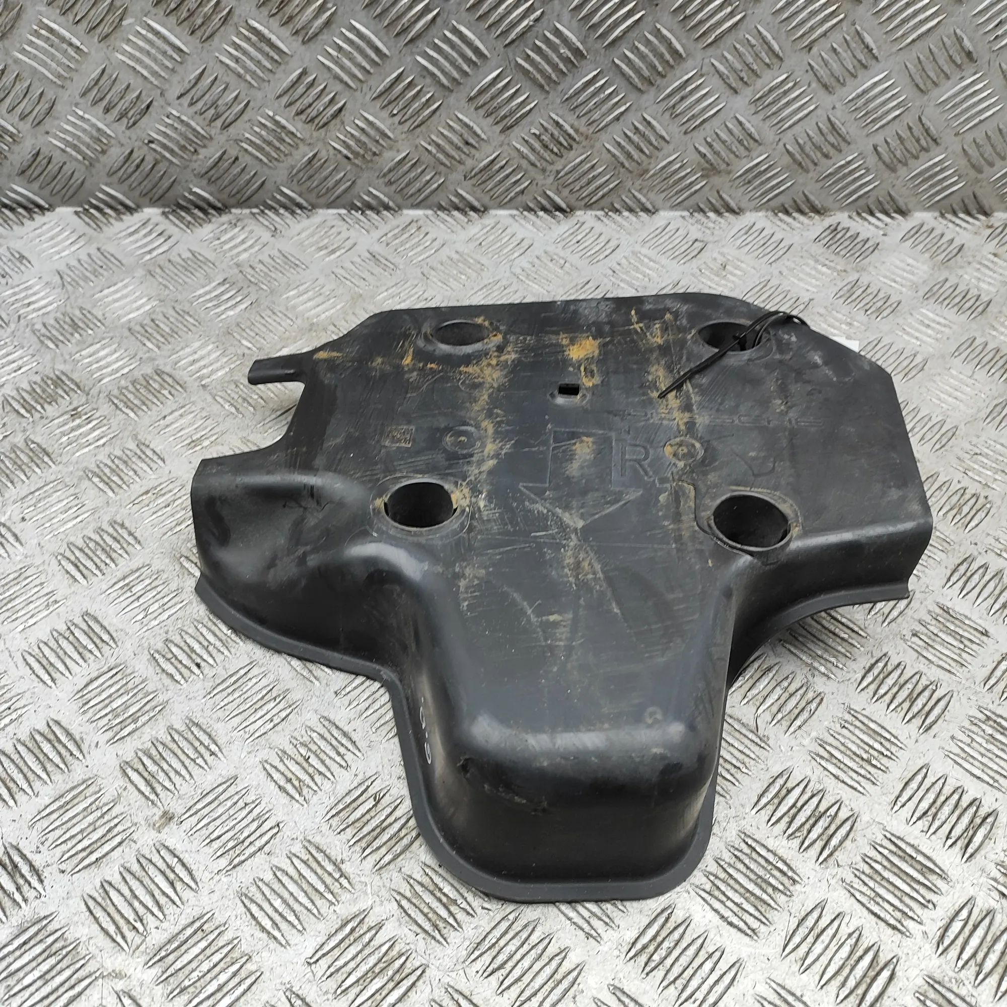Porsche Macan (XAB) Suspension arm cover Suspension arm cover — PORSCHE MACAN (XAB) (202...
