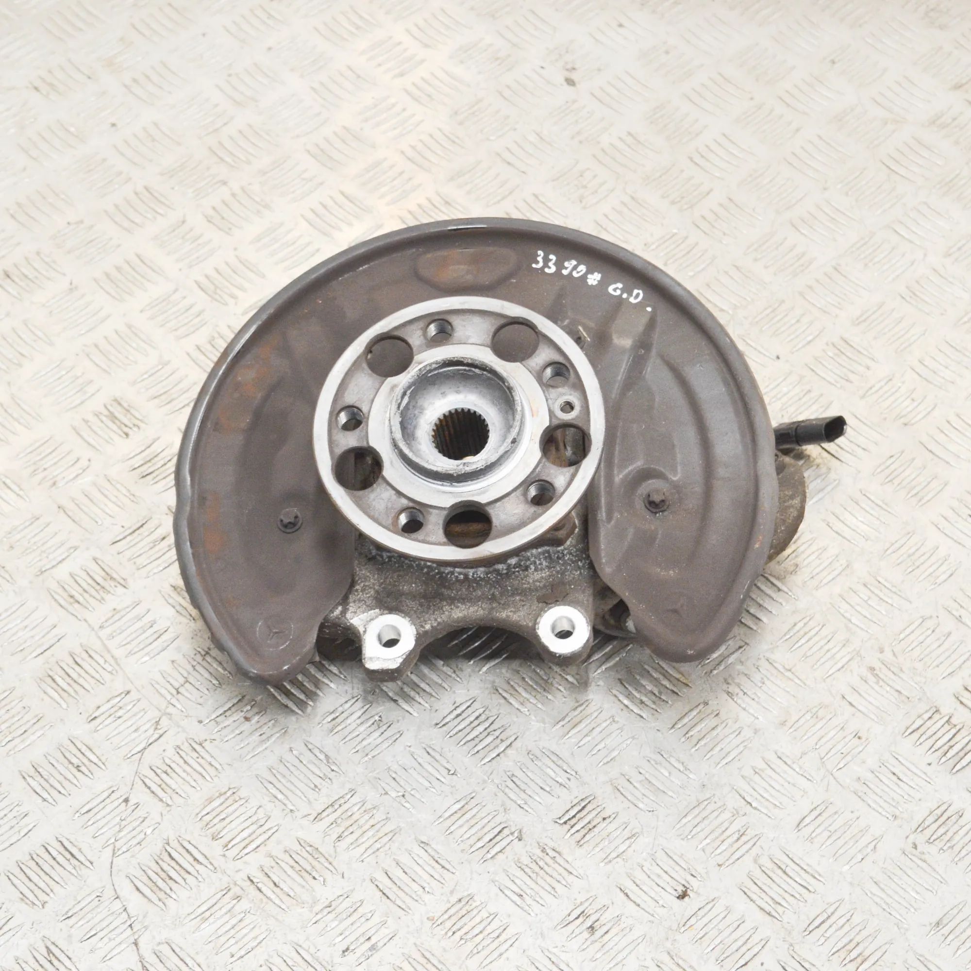 Mercedes-Benz GLC (X253) Rear Right Wheel Hub Rear Right Wheel Hub — MERCEDES BENZ GLC (C253)...