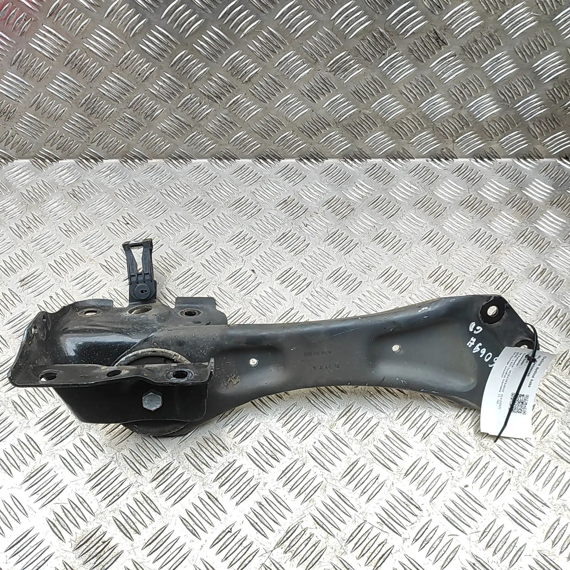 Mercedes-Benz GLA / EQA (H247) Control arm — rear right Control arm — rear right — MERCEDES BENZ GLA (H...