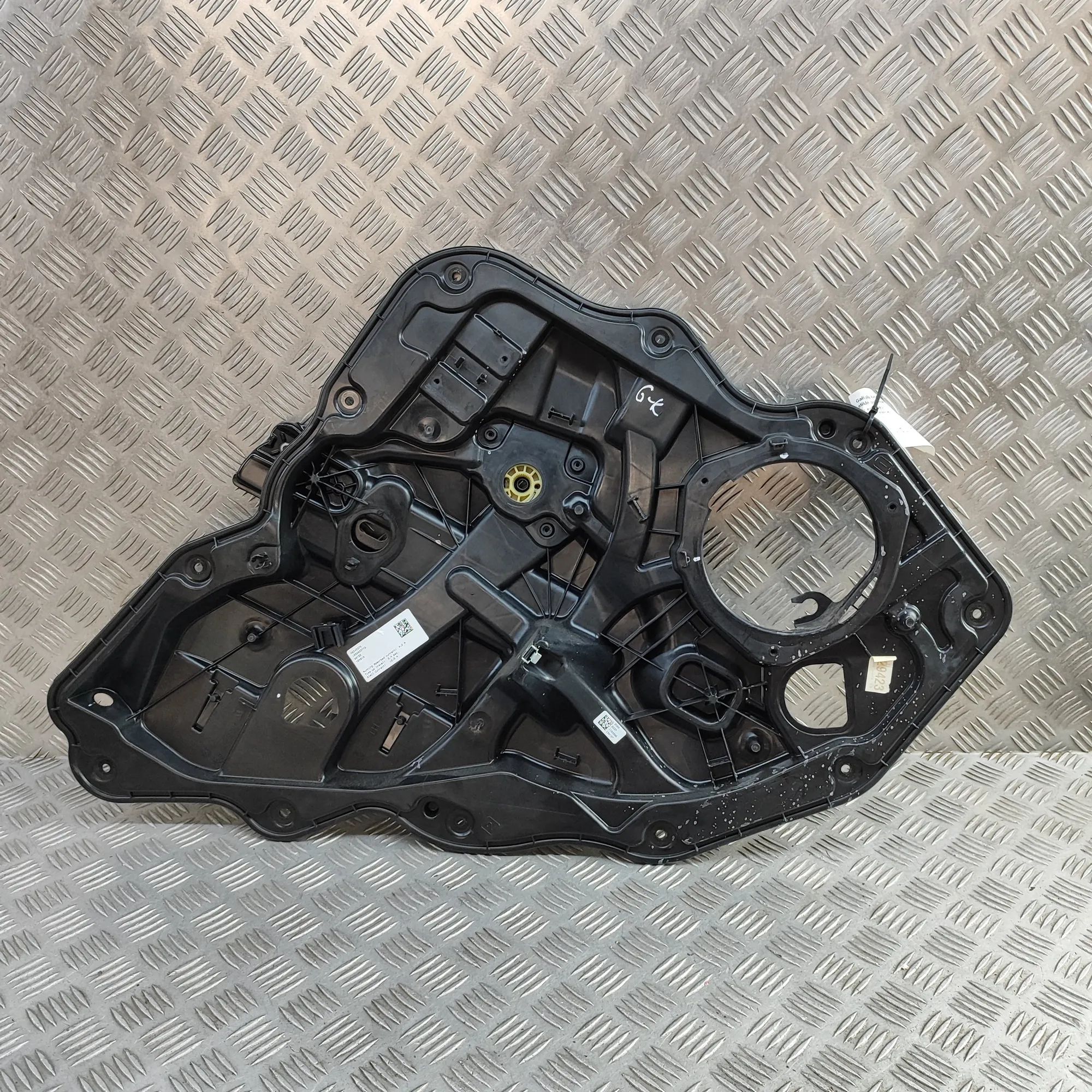 Alfa-Romeo Stelvio Rear Left Door Window Regulator Rear Left Door Window Regulator — ALFA ROMEO ST...