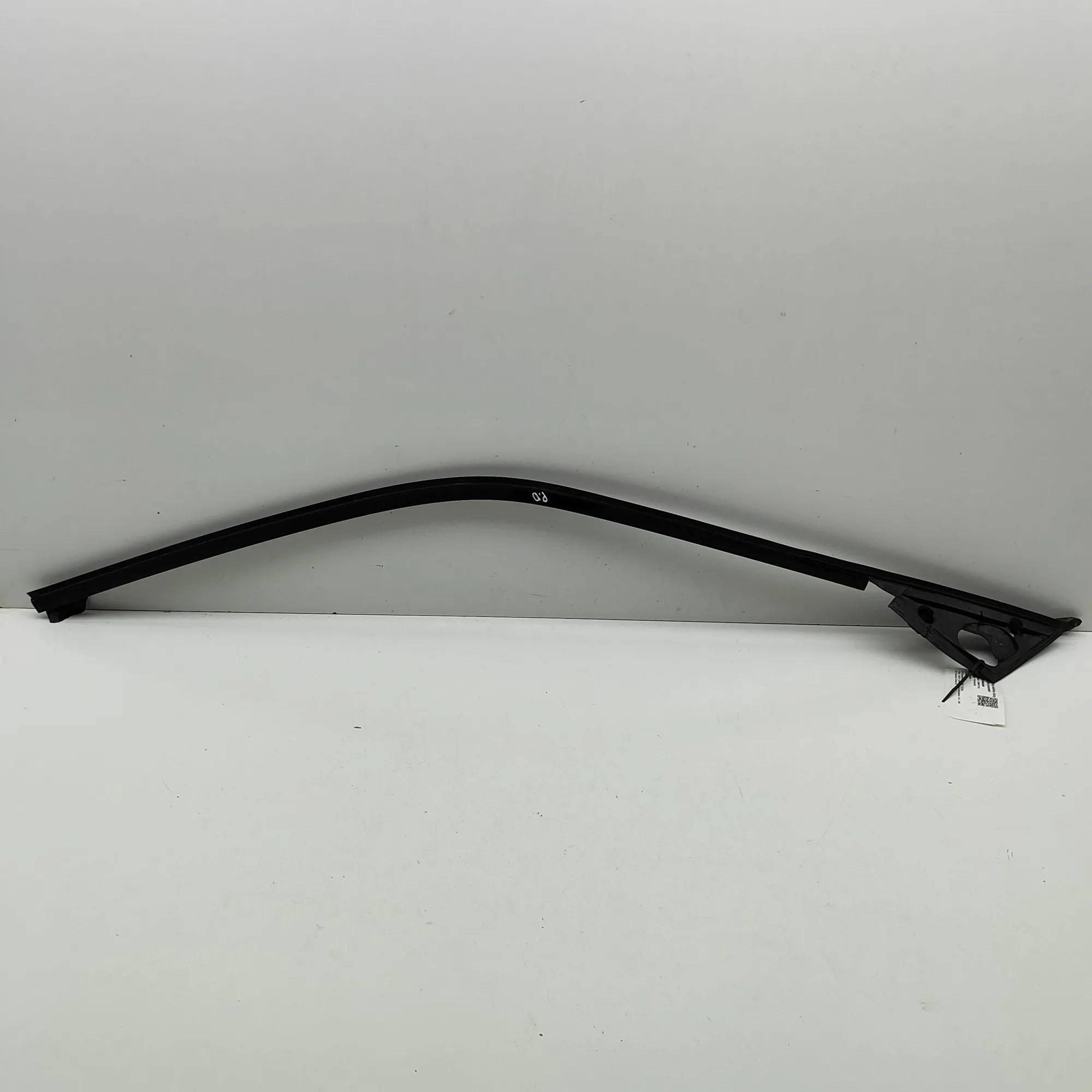 BMW 7 (E38) Upper door trim strip — front right Upper door trim strip — front right — BMW 7 (E3...