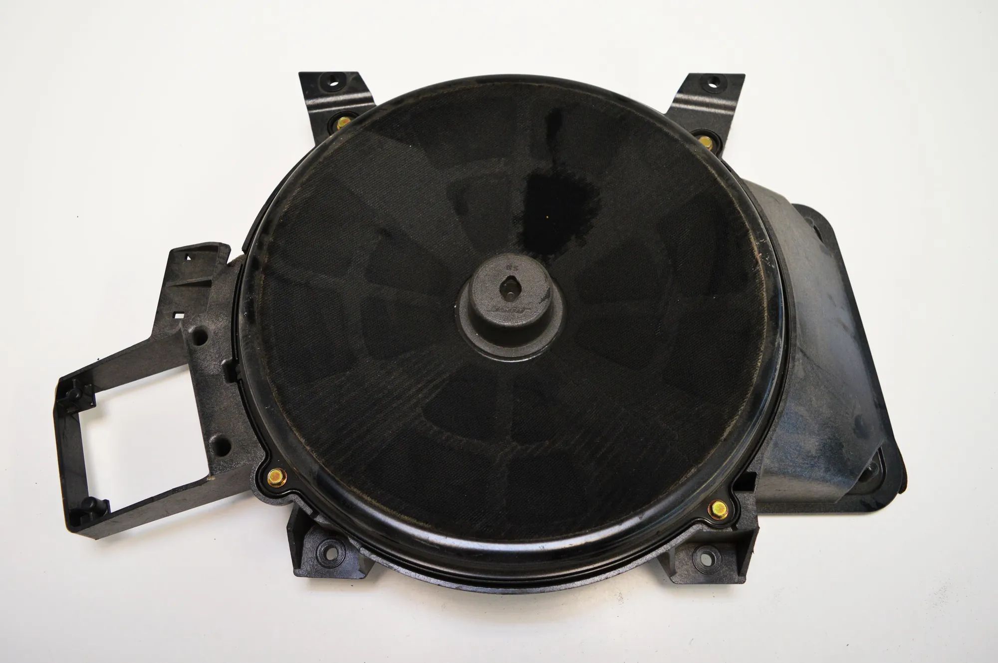 Audi A8 (D3) Subwoofer Subwoofer — AUDI A8 (D3 4E2, 4E8) (2002-2010) —...
