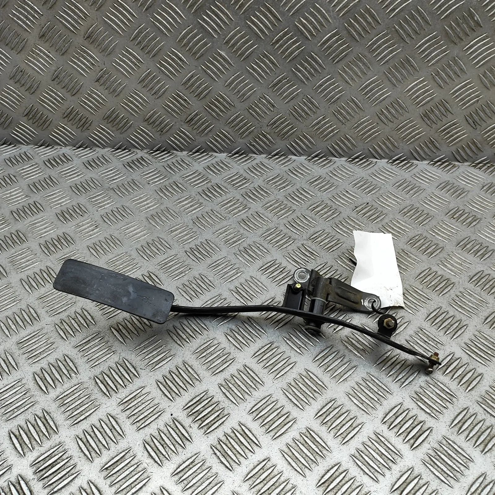 Maserati Biturbo (2, 4, Spyder, Karif) Throttle Pedal Throttle Pedal — MASERATI 425 (1987-1994) — 318...