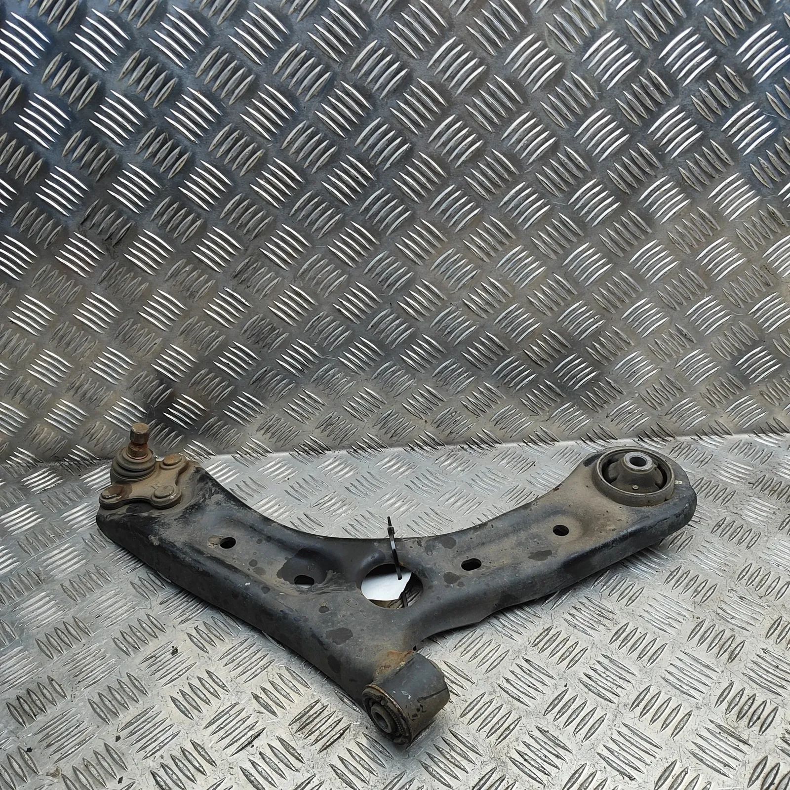 Kia Optima (JF) Front Right Lower Control Arm