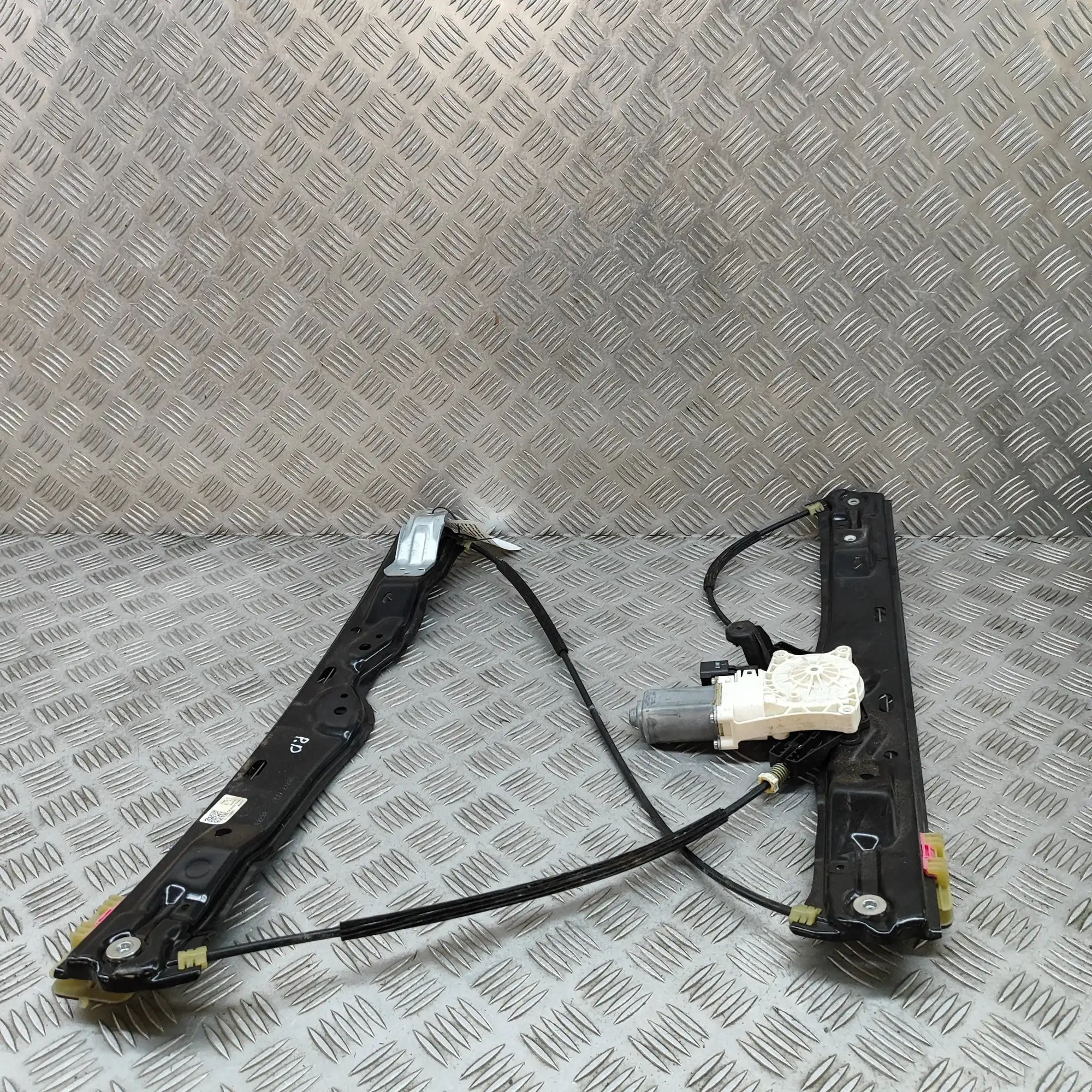 Land Rover Discovery Sport Front Right Door Window Regulator Front Right Door Window Regulator — LAND ROVER ...