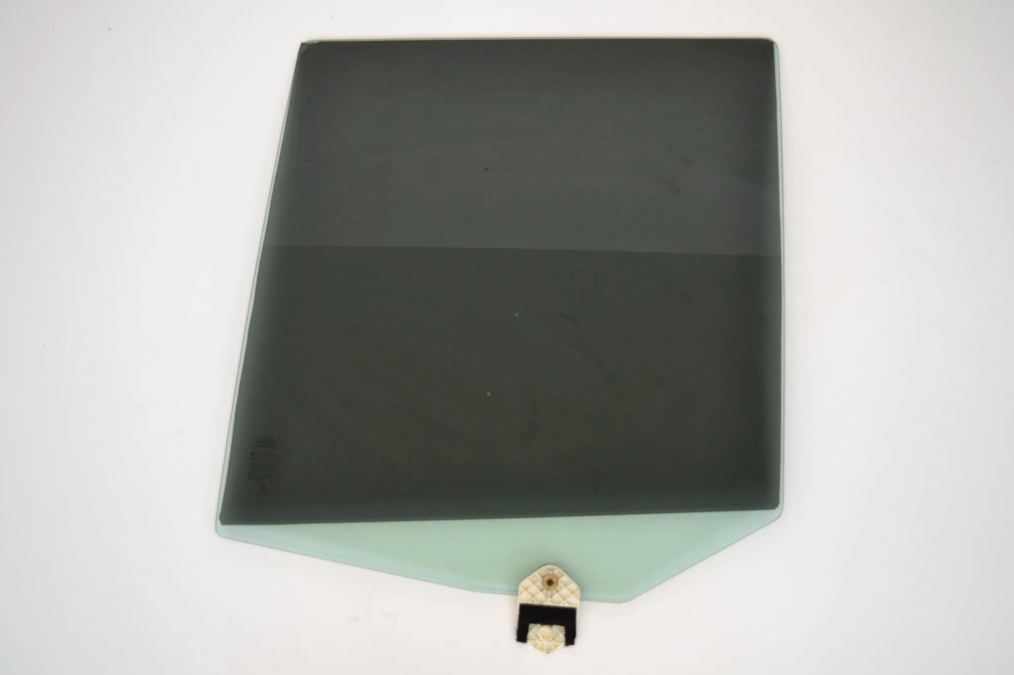 Land Rover Discovery Rear Left Door Window Rear Left Door Window — LAND ROVER DISCOVERY (I...