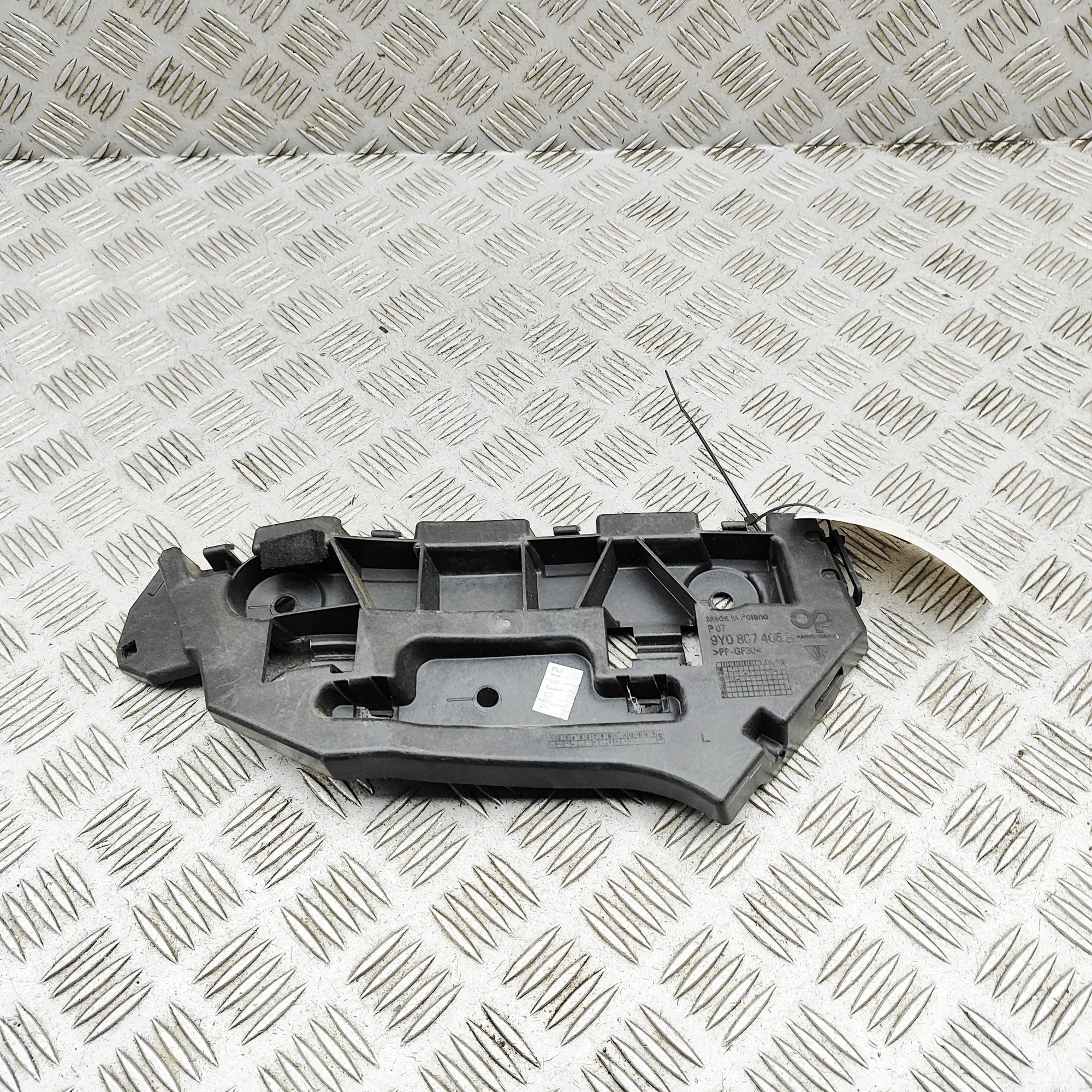 Porsche Cayenne Rear Left Bumper Bracket Rear Left Bumper Bracket — PORSCHE CAYENNE (9Y0...