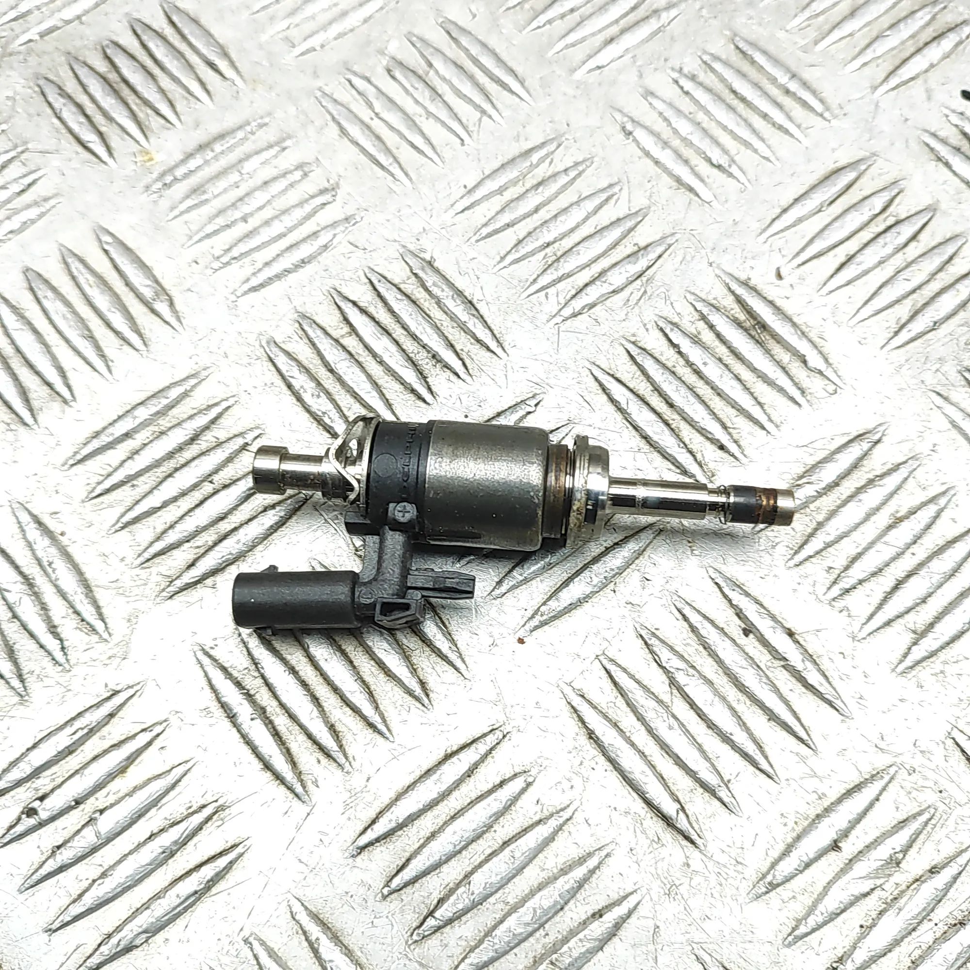 Volkswagen Golf 7 Fuel Injector Fuel injector — VW GOLF (VIII CD1) (2020-...) —...