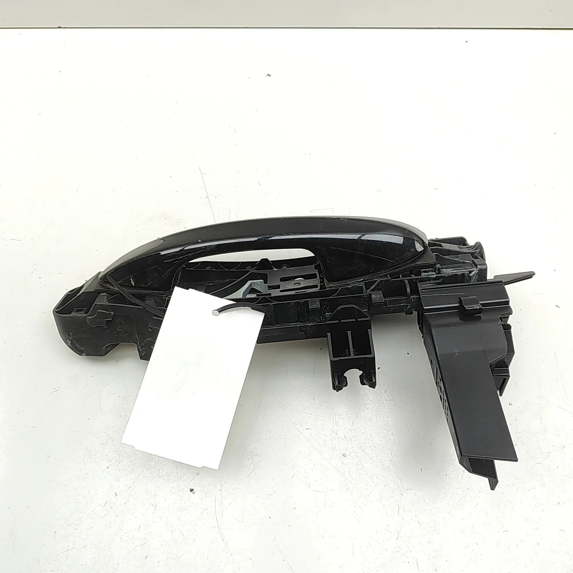 Mercedes-Benz GLA / EQA (H247) Exterior door handle — front left Exterior door handle — front left — MERCEDES BE...