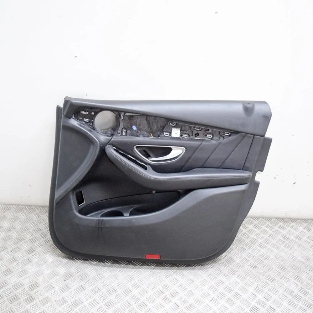 Mercedes-Benz GLC (X253) Front Right Door Panel Front Right Door Panel — MERCEDES BENZ GLC (C25...