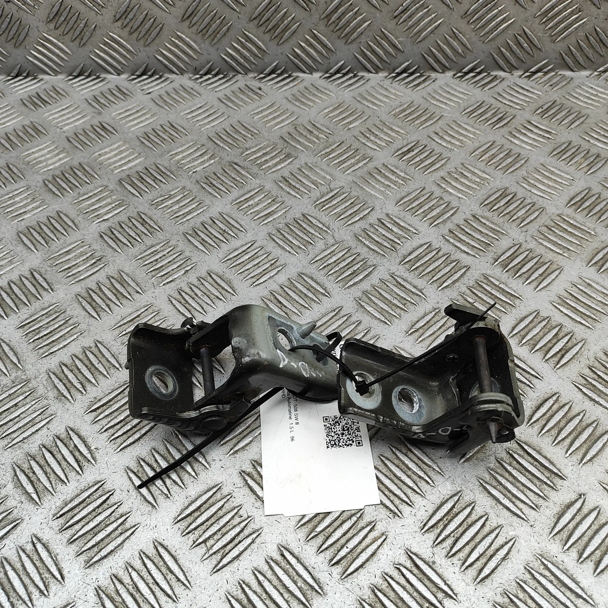Peugeot 508 Door hinge set — rear right Door hinge set — rear right — PEUGEOT 508 (SW I...