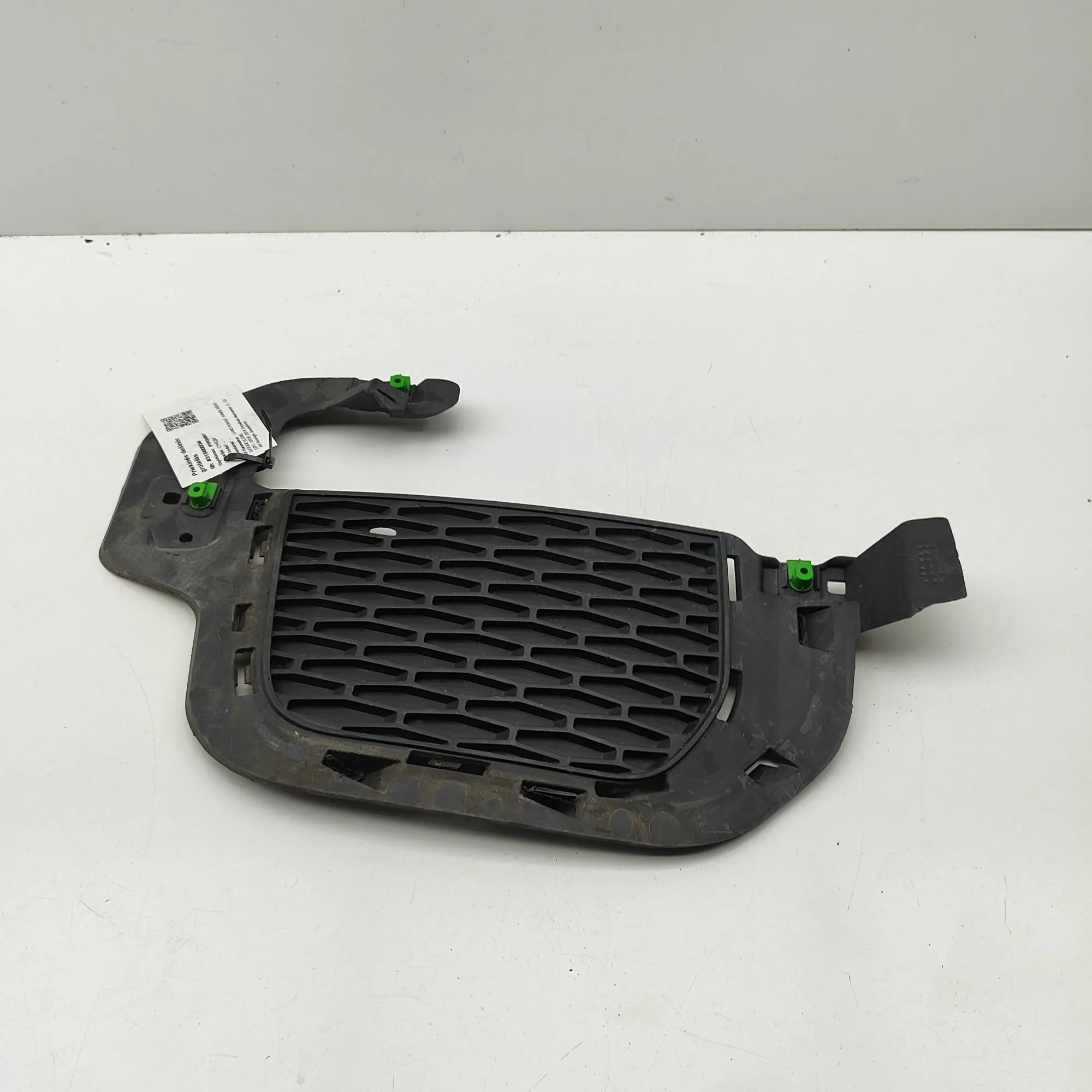 Land Rover Range Rover Evoque Front Right Grill Front Right Grill — LAND ROVER RANGE ROVER EVOQ...