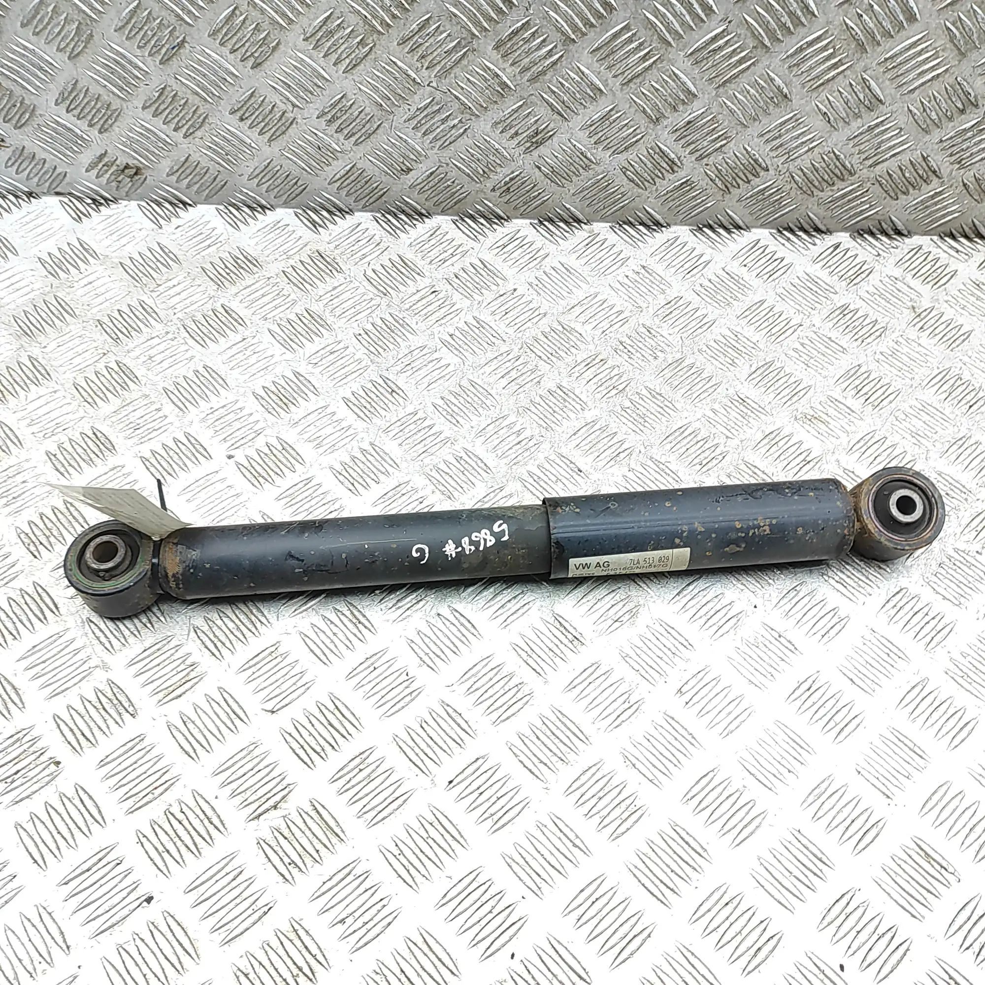 Volkswagen Transporter (T6, Caravelle, Multivan) Shock absorber — rear right Shock absorber — rear right — VW TRANSPORTER (V...
