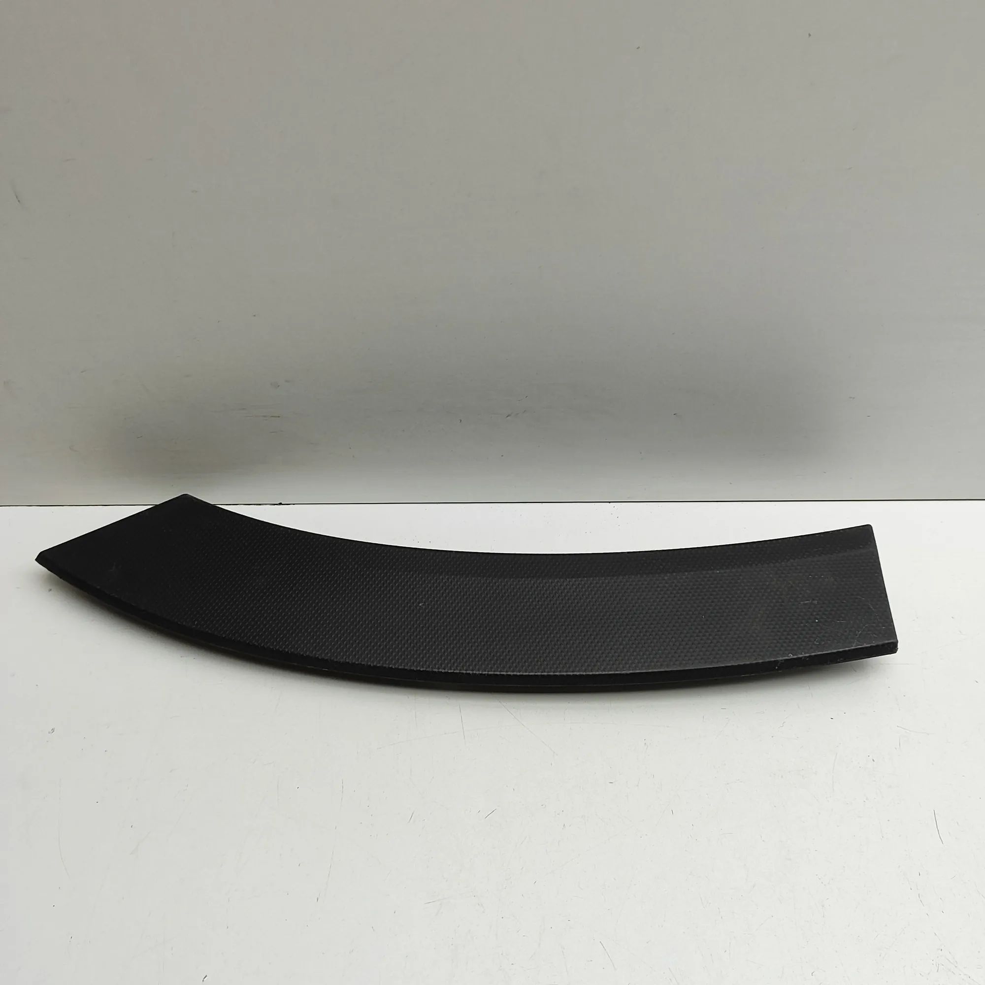 Subaru Forester Wheel arch trim — rear left Wheel arch trim — rear left — SUBARU FORESTER (...