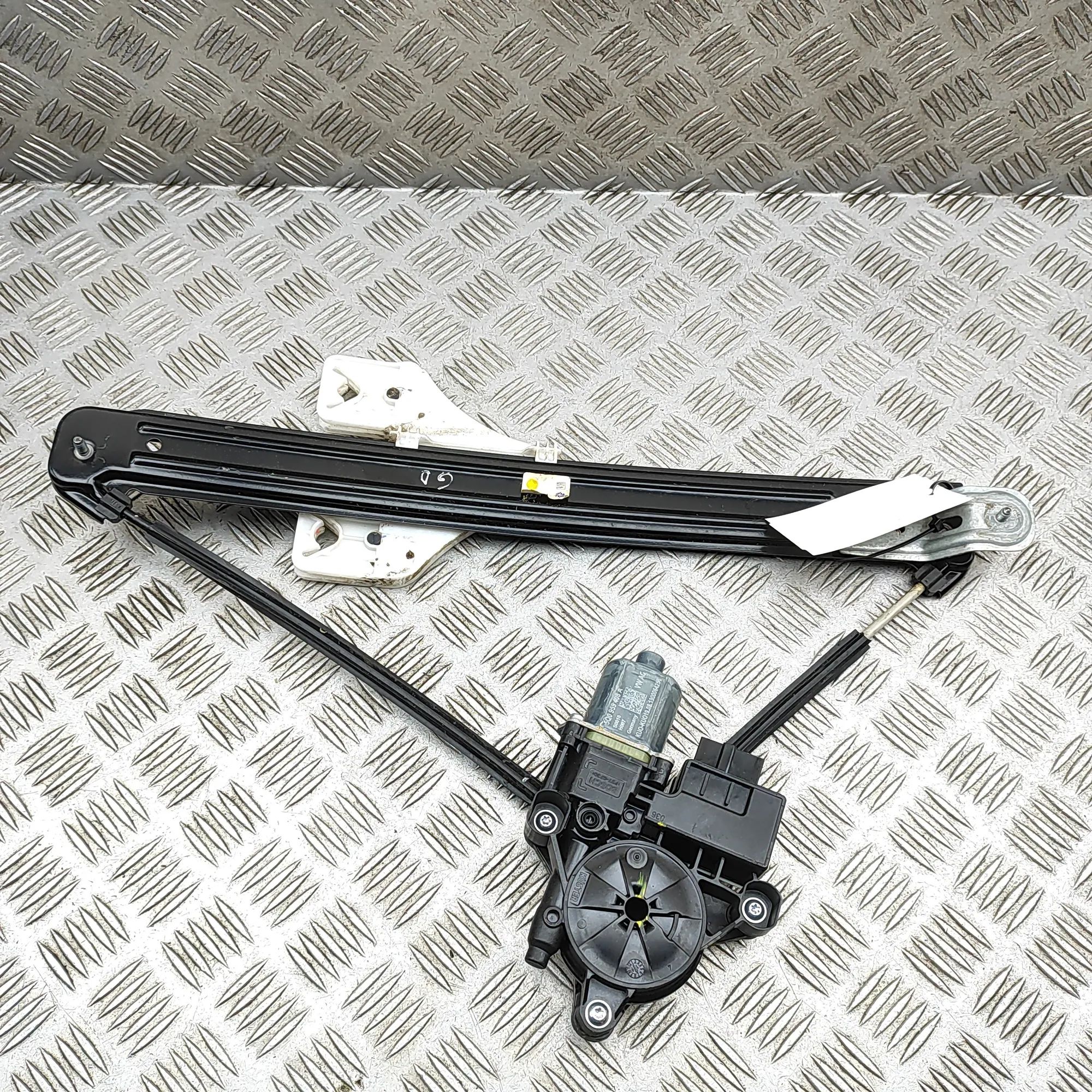 Seat Ateca Rear Right Door Window Regulator Rear Right Door Window Regulator — SEAT ATECA (...