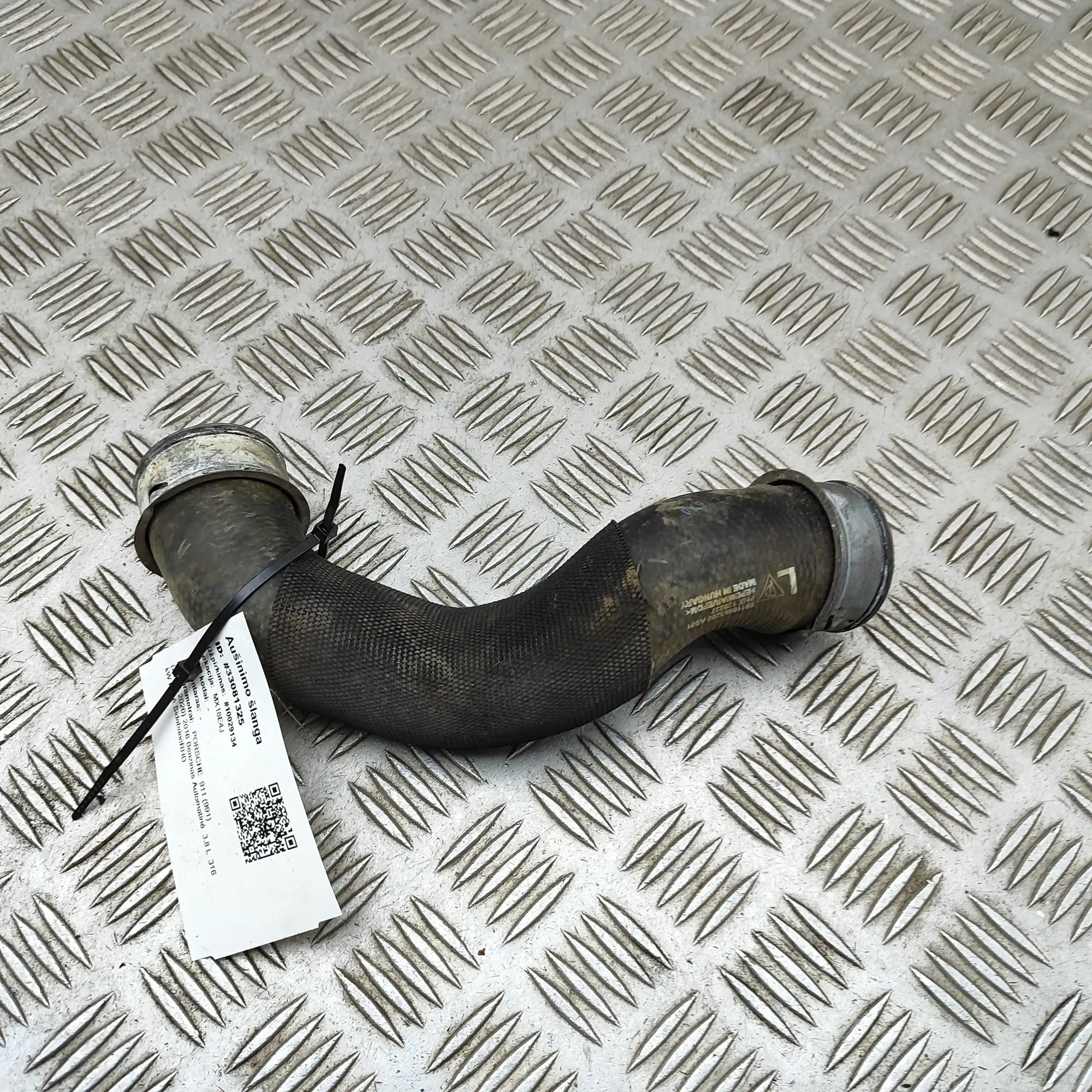 Porsche 911 (991) Coolant hose Coolant hose — PORSCHE 911 (991) (2011-2020) — ...